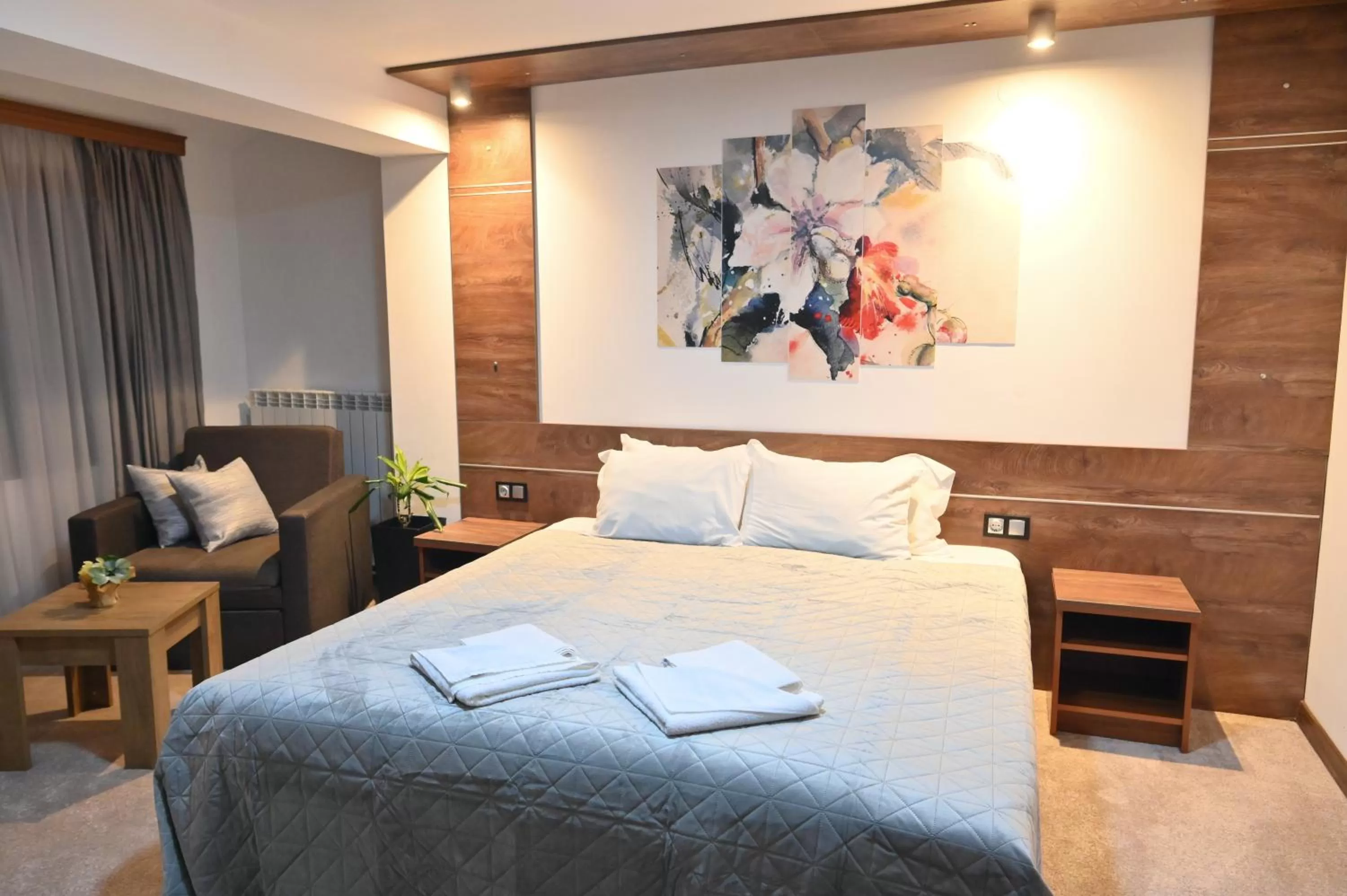 young children, Bed in Hotel Rothmans-Breakfast - Free parking - Lobby