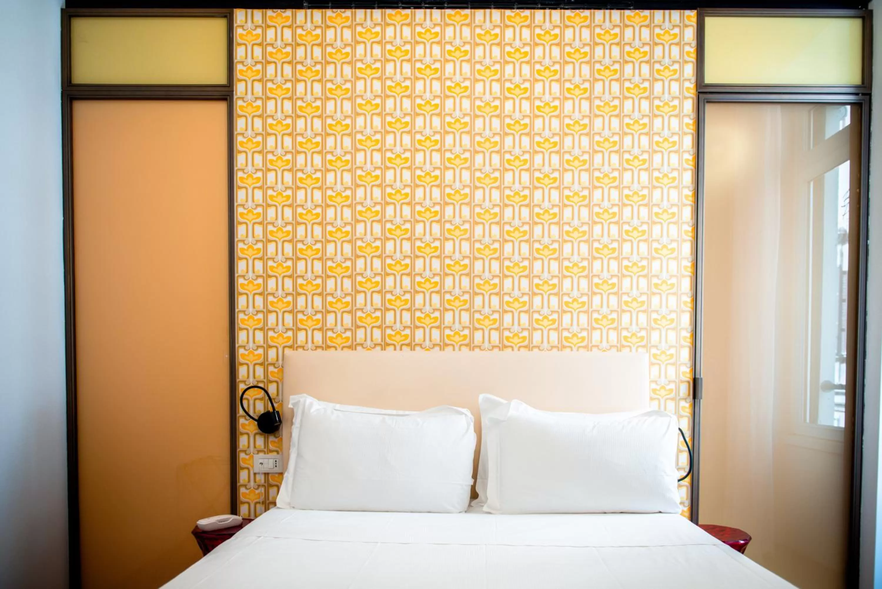 Decorative detail, Bed in Boutique Centrale Palace Hotel