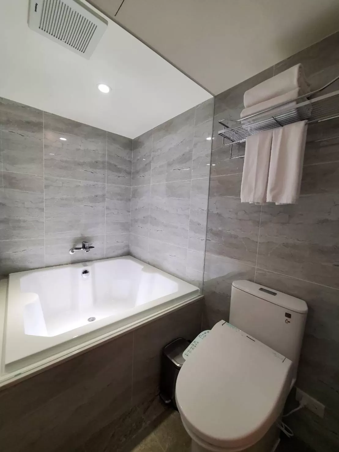 Toilet in HINOEN Hotel