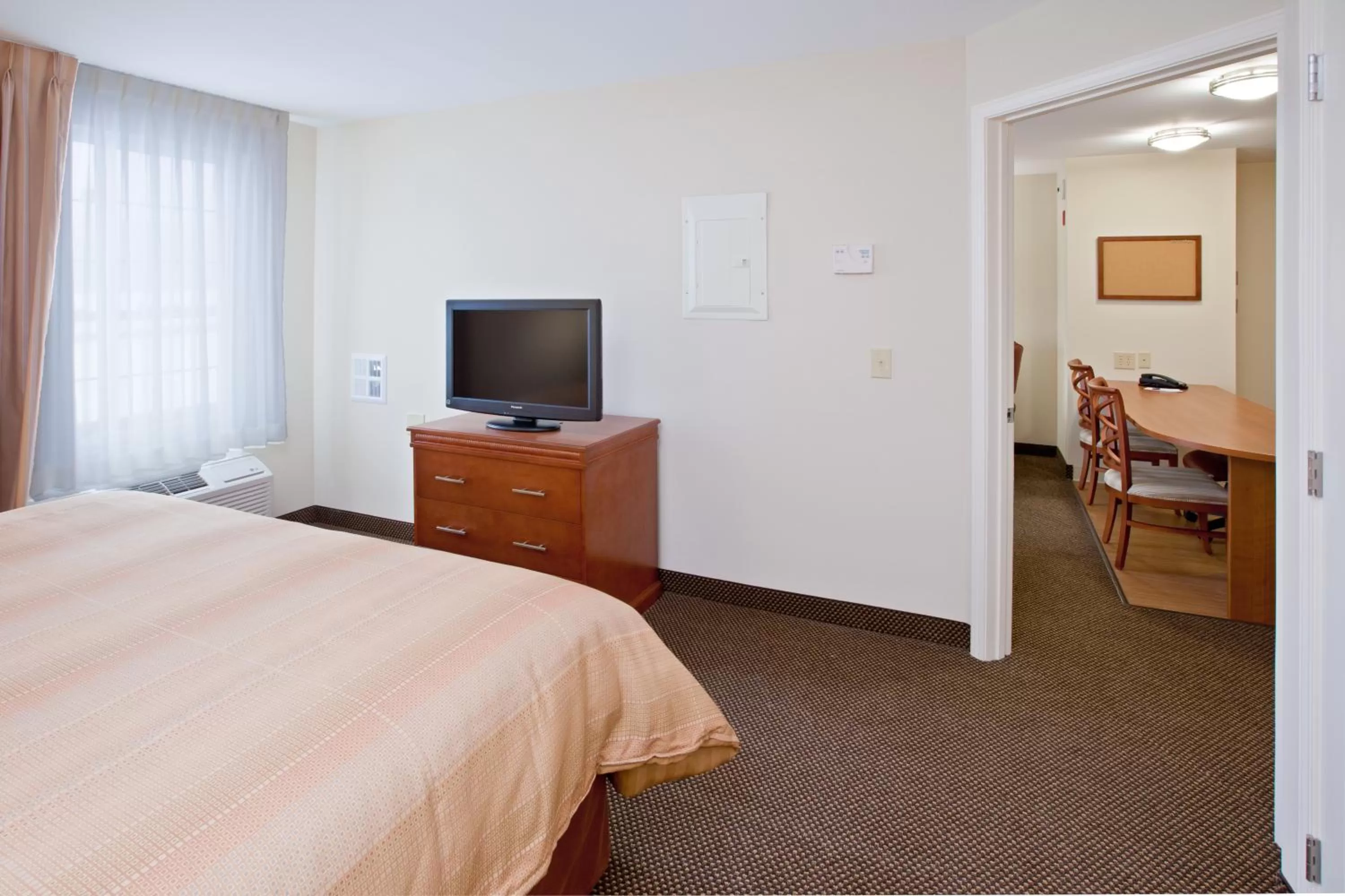 TV and multimedia, Bed in Candlewood Suites Radcliff - Fort Knox by IHG