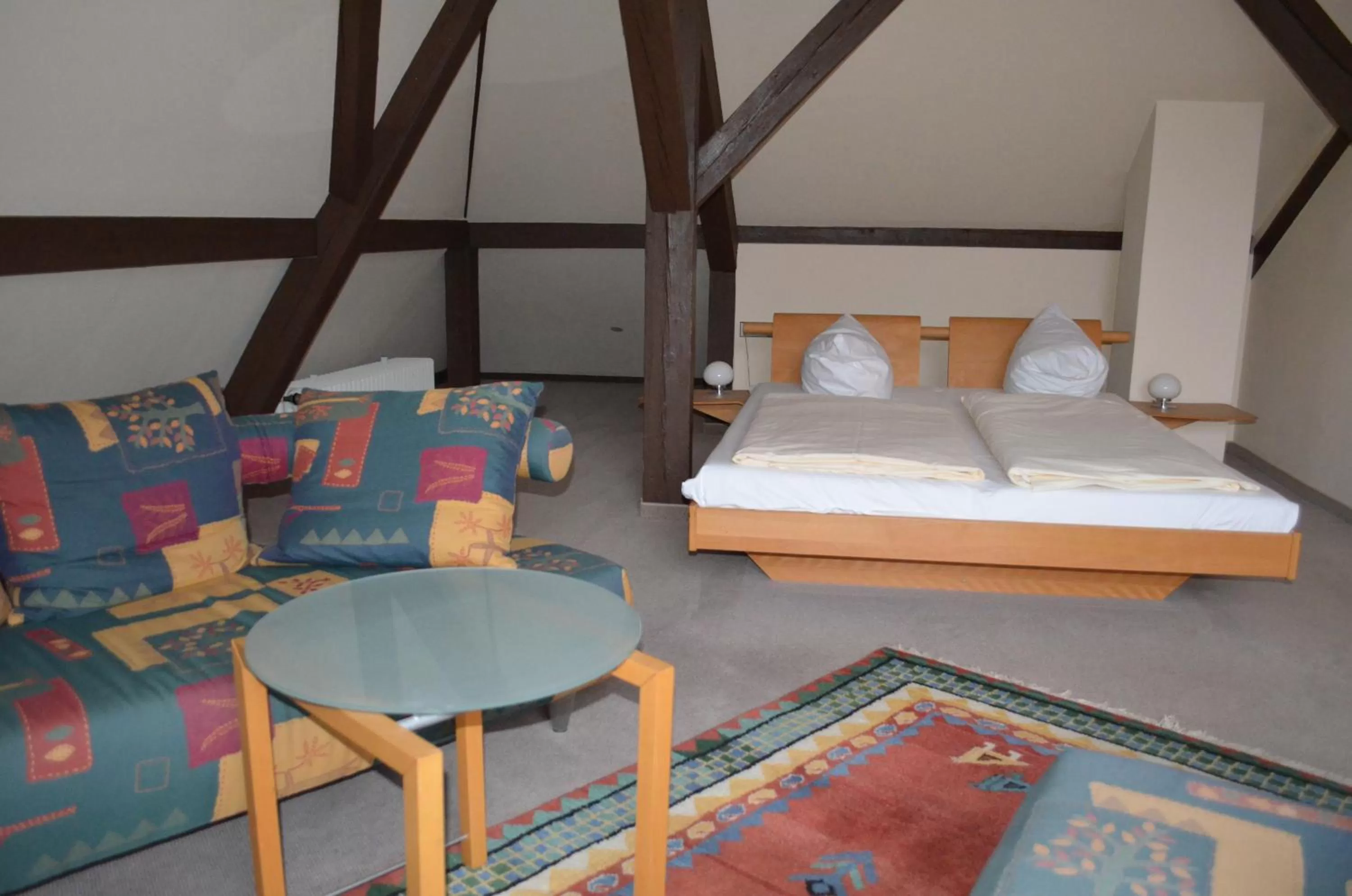 Bedroom, Bed in Alte Post - Hotel Am Rhein-Ufer Laufenburg