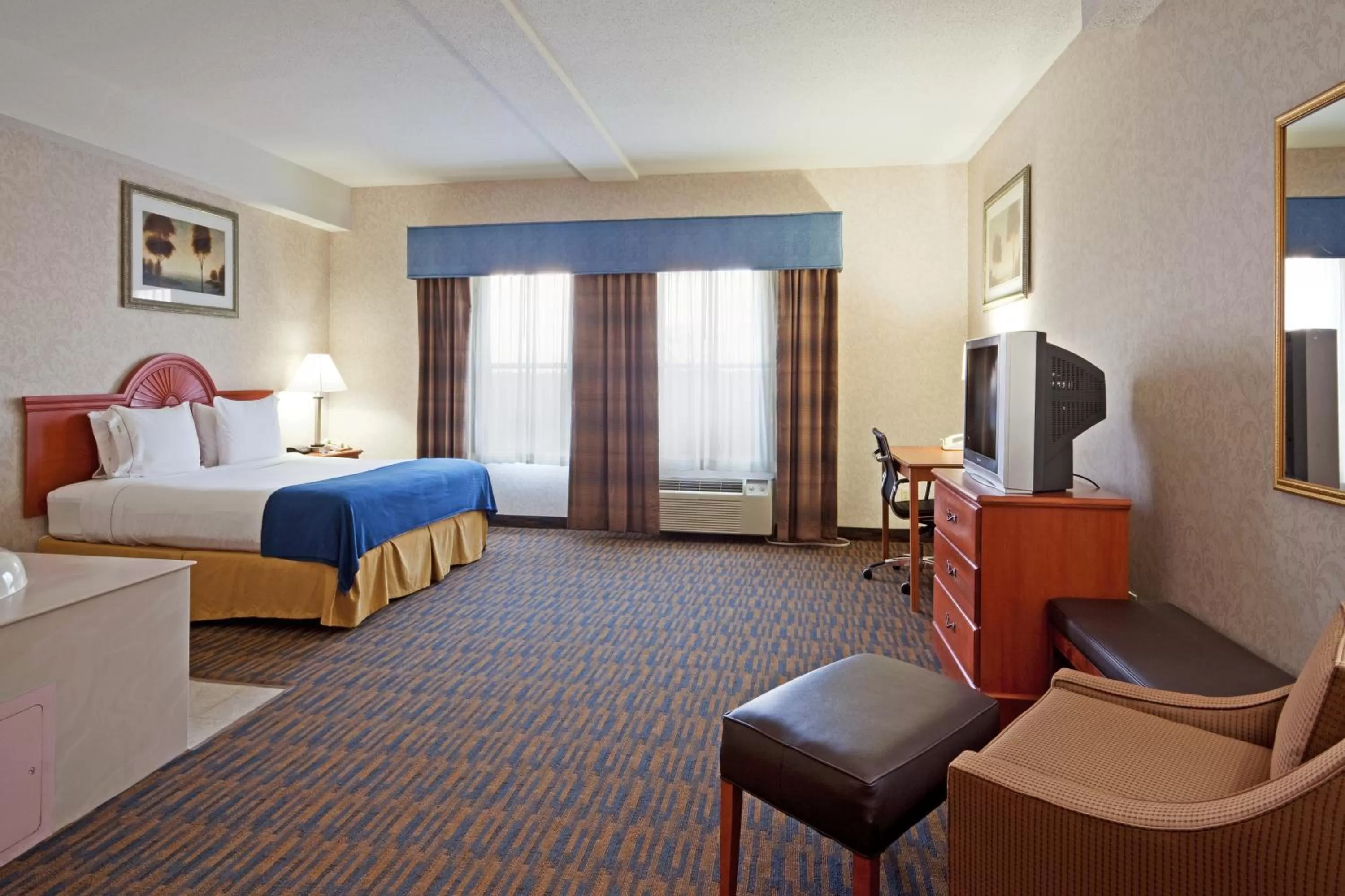 Photo of the whole room, Bed in Best Western North Attleboro - Providence Beltway