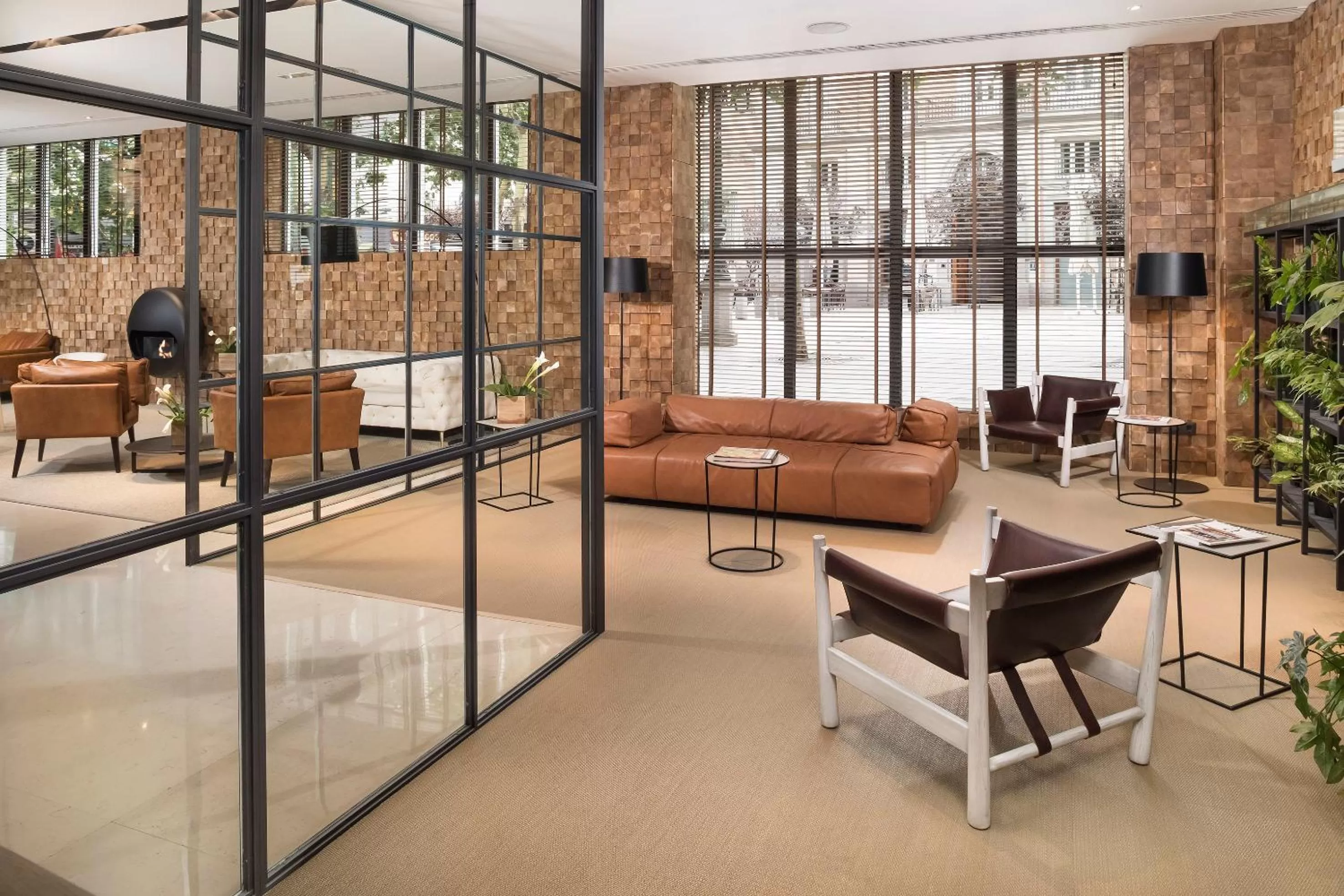 Lobby or reception in ME Madrid Reina Victoria by Meliá