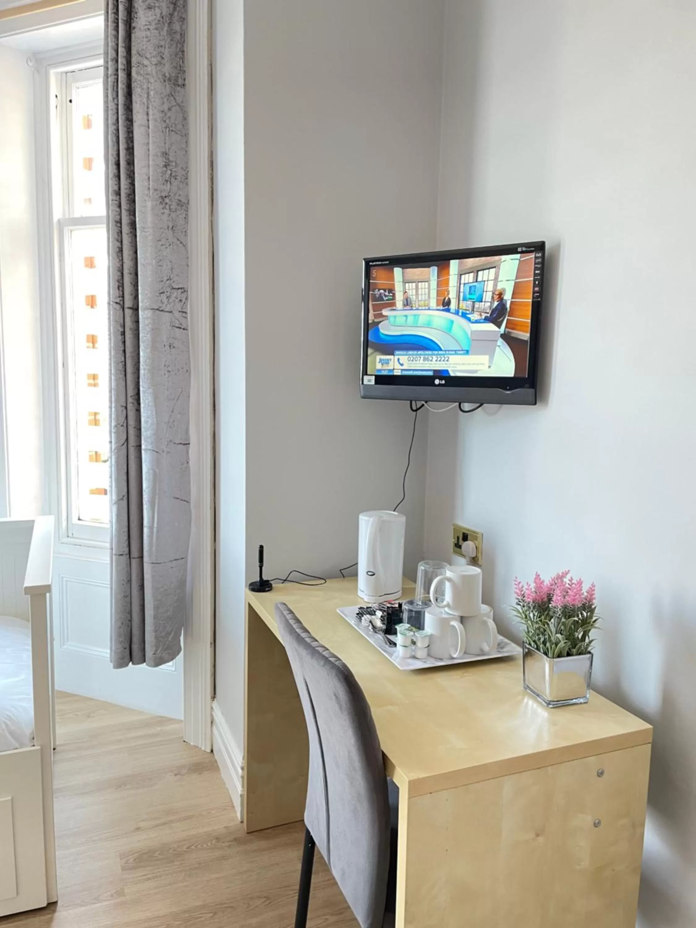 TV and multimedia, TV/Entertainment Center in The Silver How