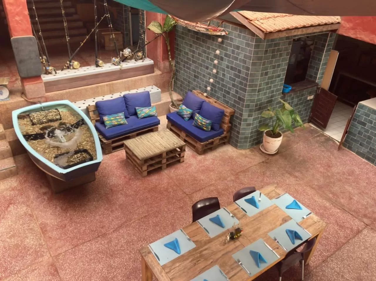 Seating area in La Cabane du Pêcheur Atlantic Evasion