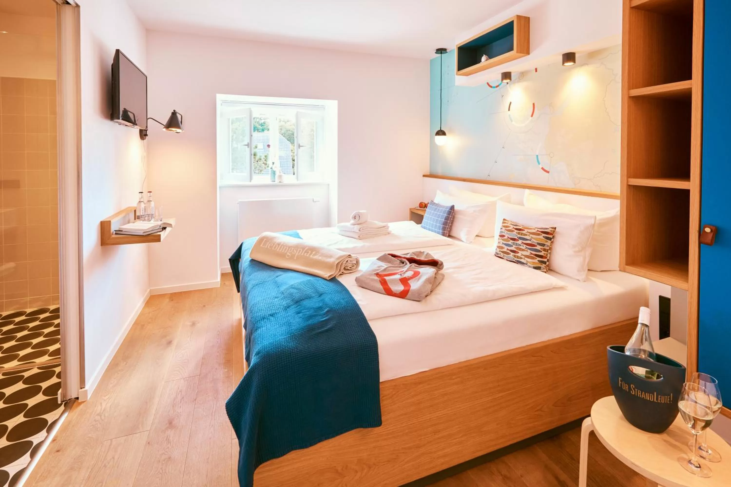 Photo of the whole room, Bed in Lieblingsplatz Strandhotel