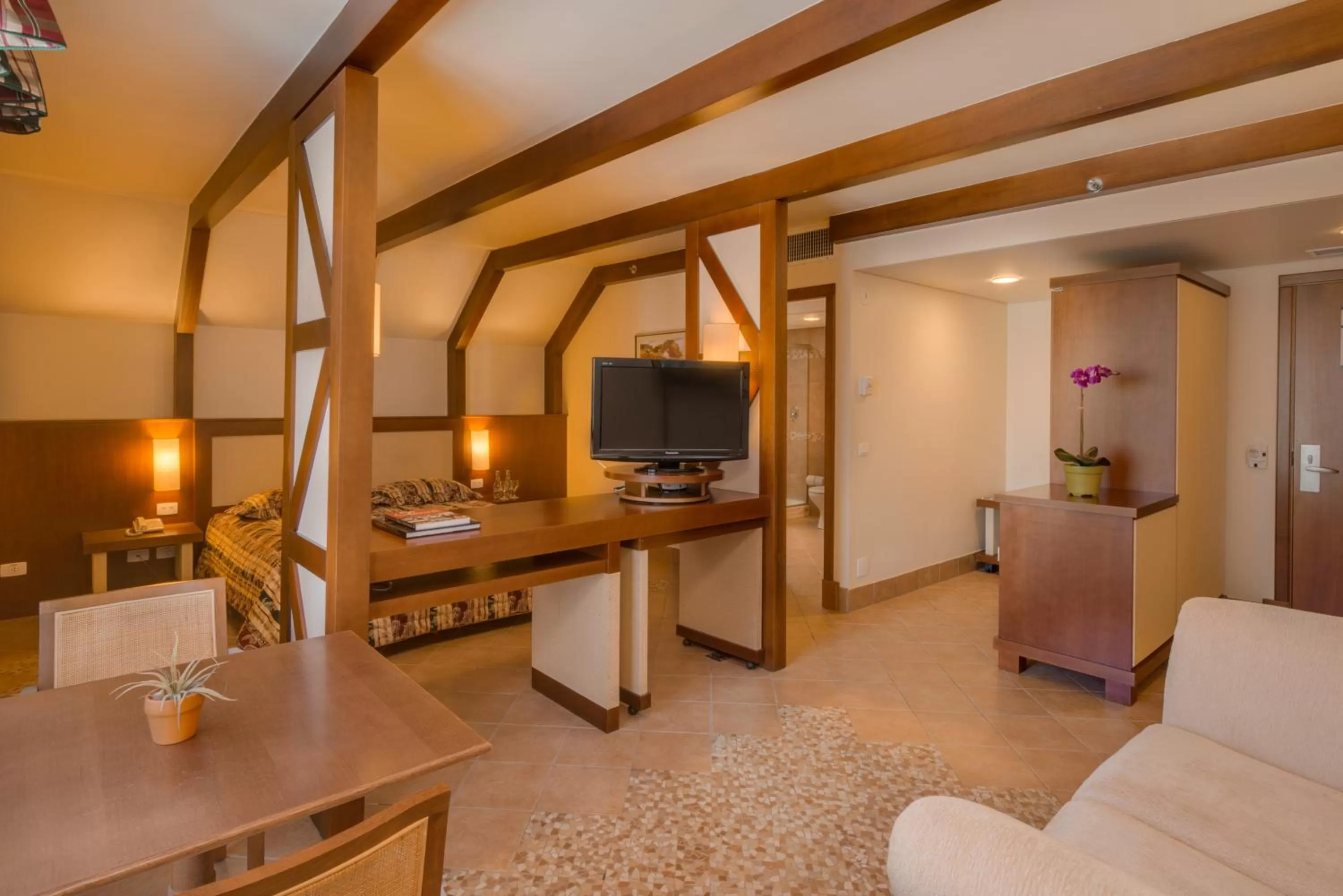 Photo of the whole room in Blue Tree Towers Caxias do Sul