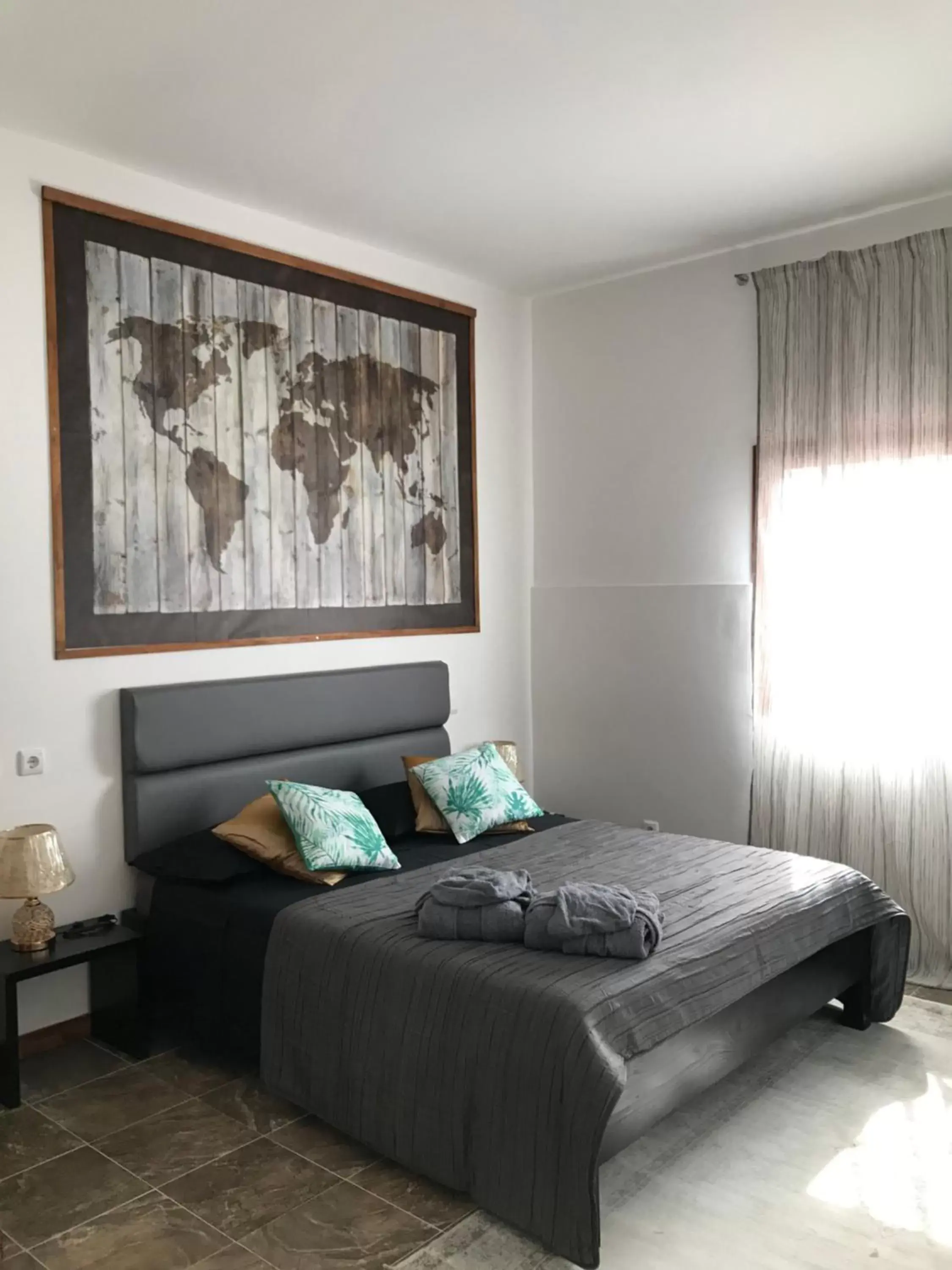 Standard King Room - single occupancy in Blue Eagle Guesthouse - Casa de hospedes Standard King Room - single occupancy in Blue Eagle Guesthouse - Casa de hospedes