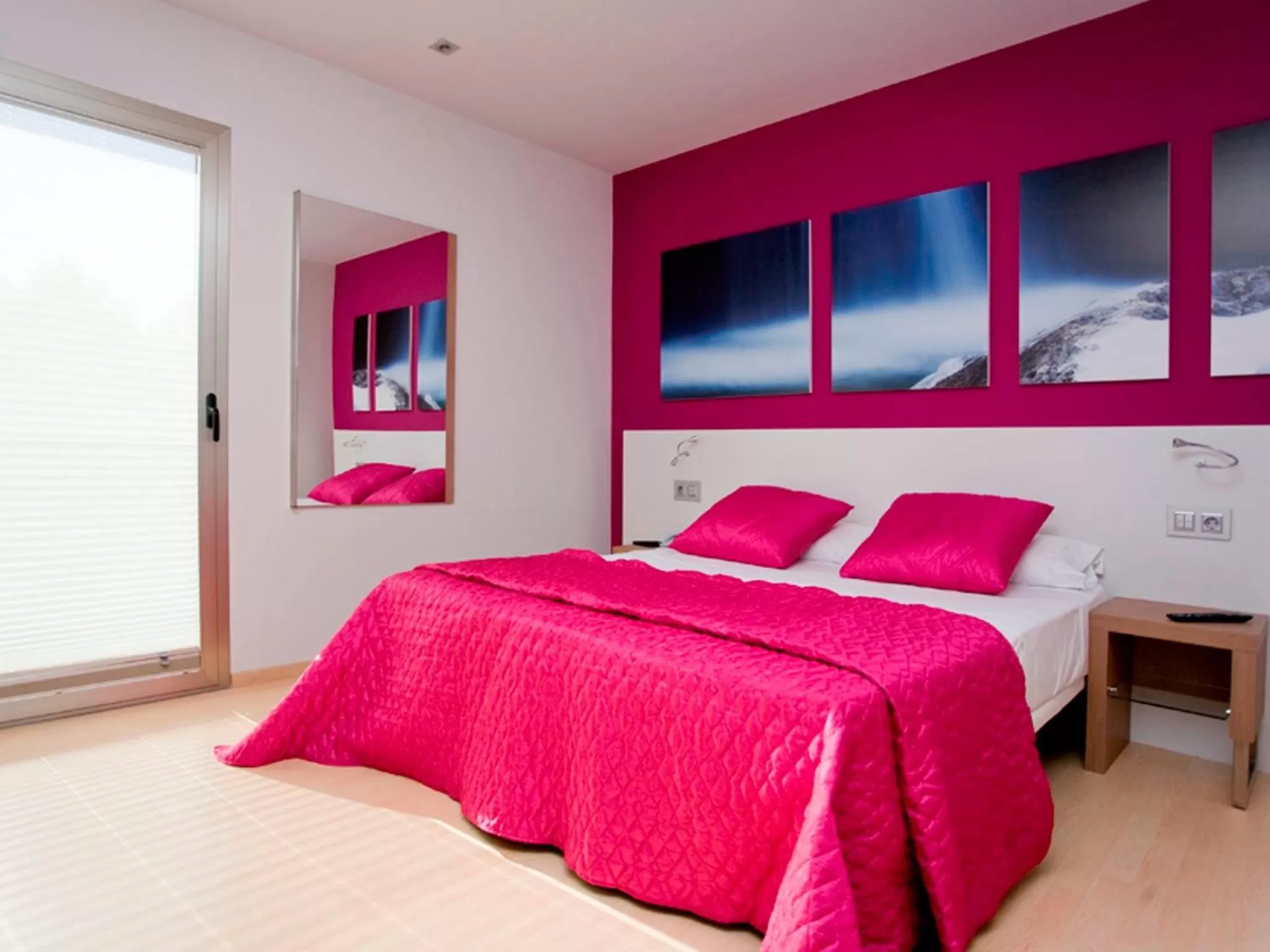 Photo of the whole room, Bed in Hotel La Sèquia Molinar