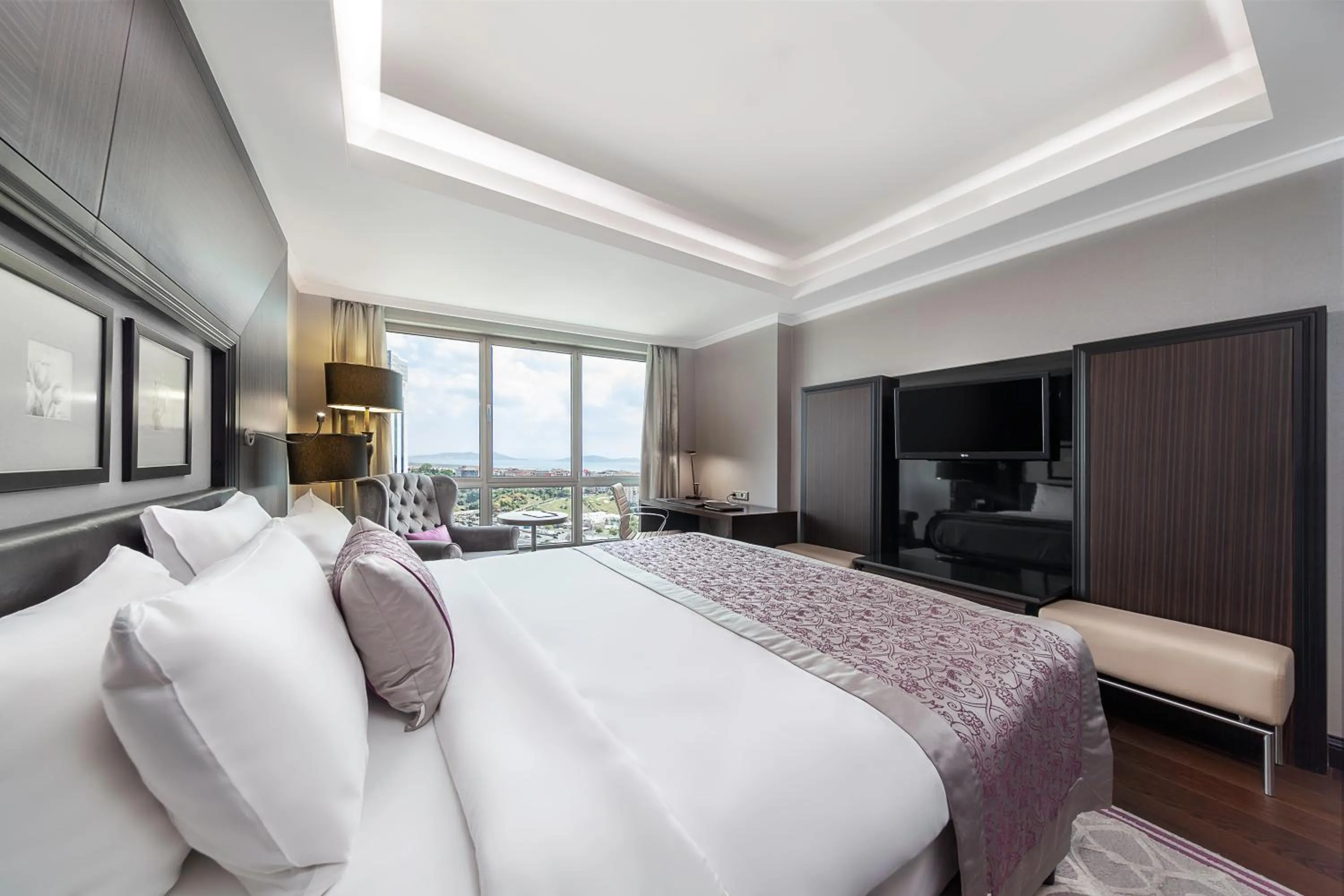 Photo of the whole room, Bed in Dedeman Bostanci Istanbul Hotel & Convention Center