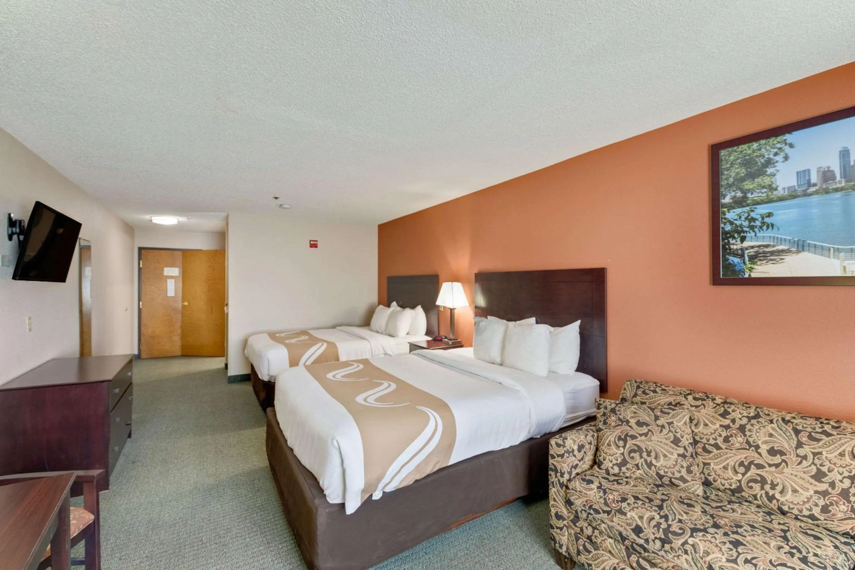 Photo of the whole room, Bed in Quality Inn Cedar Park - Austin Northwest