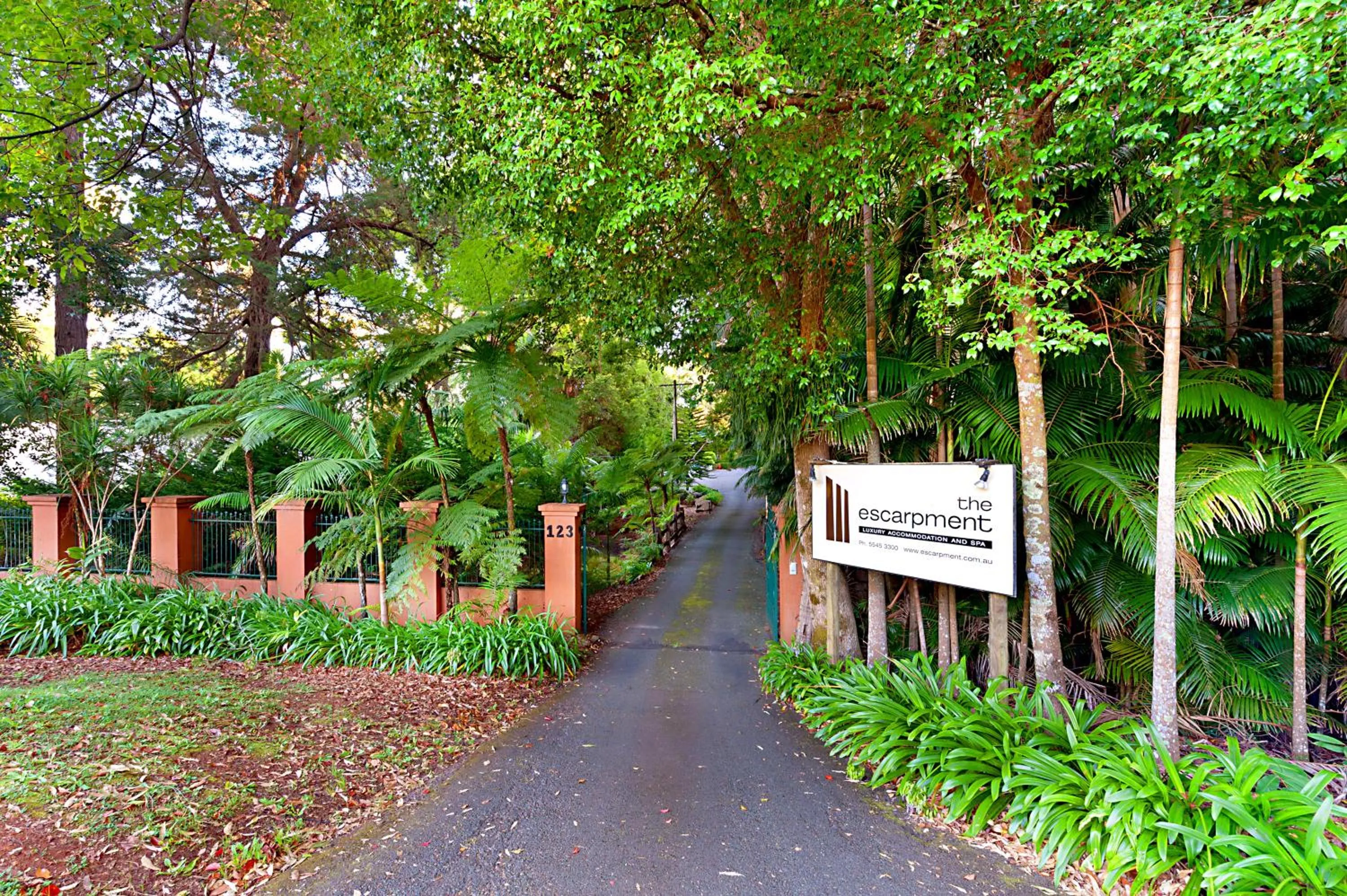 Facade/entrance in Escarpment Retreat & Day Spa for Couples