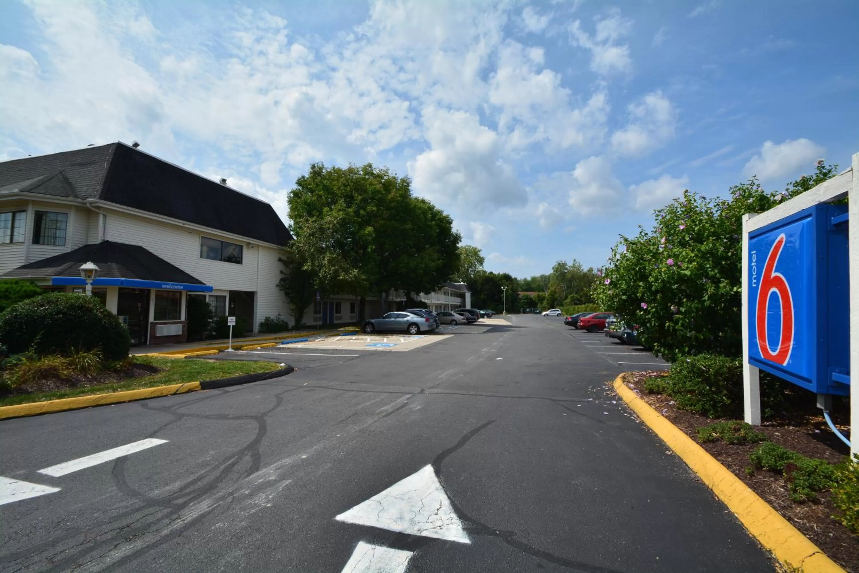 Property logo or sign in Motel 6-Wethersfield, CT - Hartford
