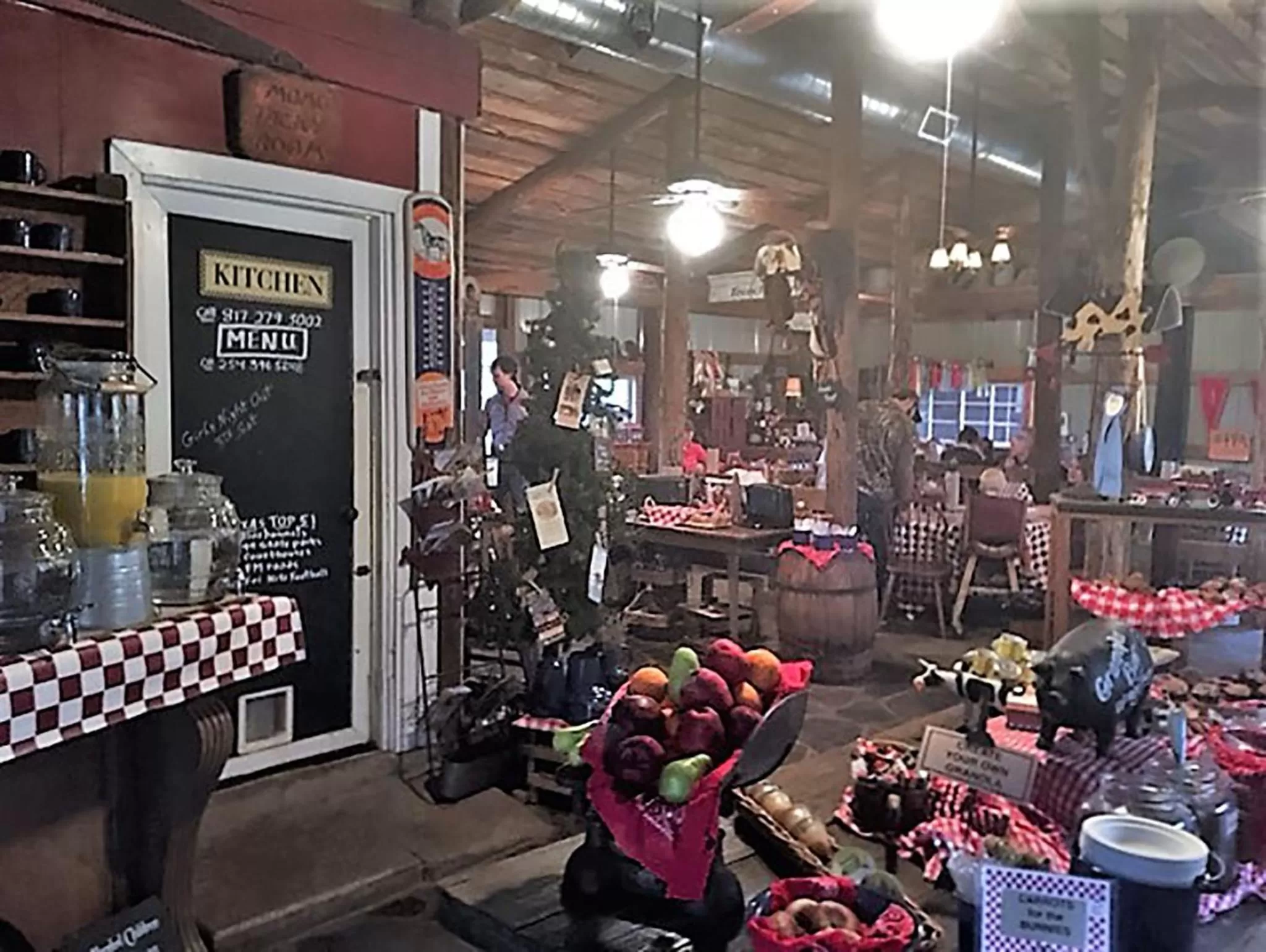 Restaurant/places to eat in Country Woods Inn