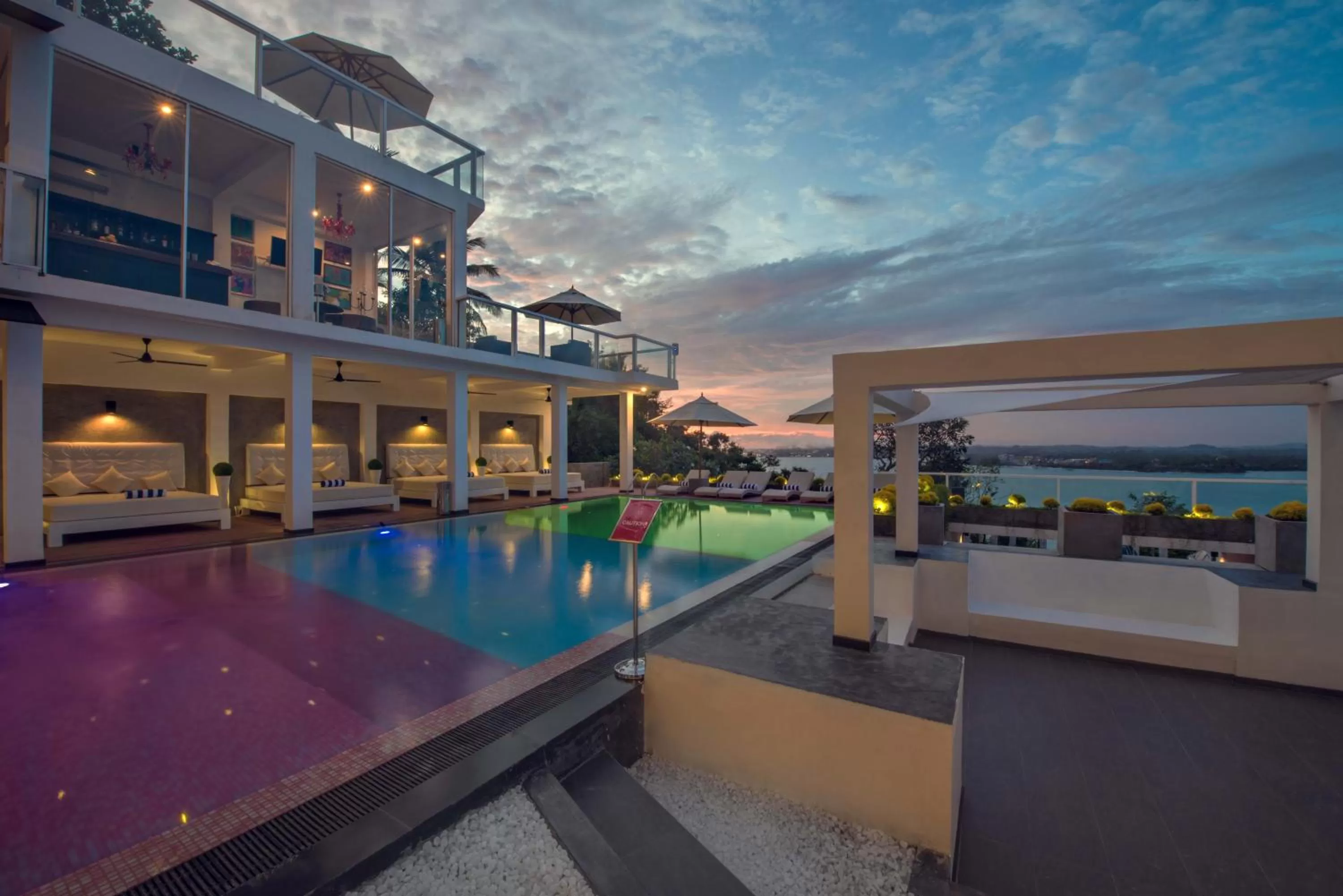 Swimming pool in Levels Unawatuna