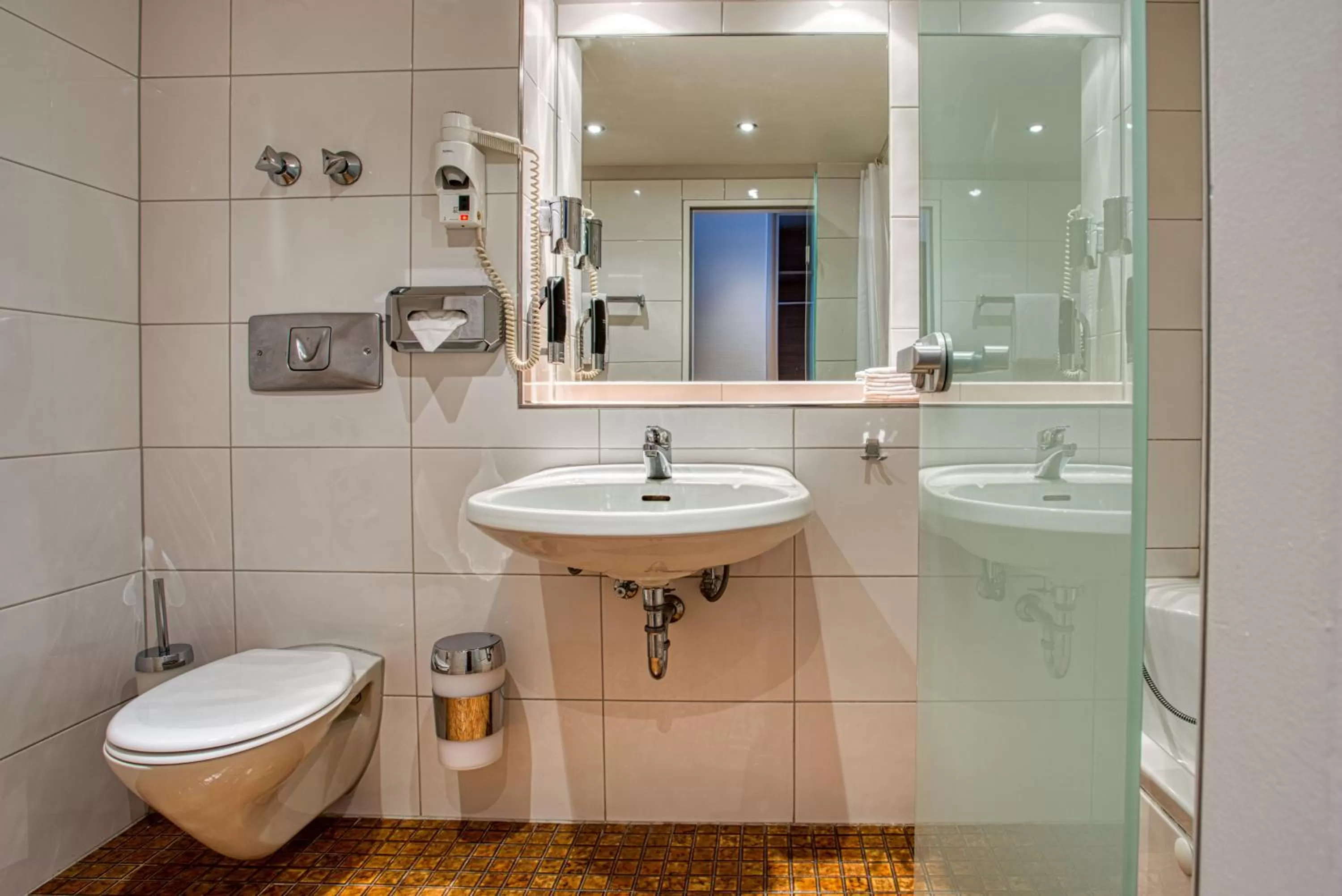 Bathroom in Centro Hotel Kommerz