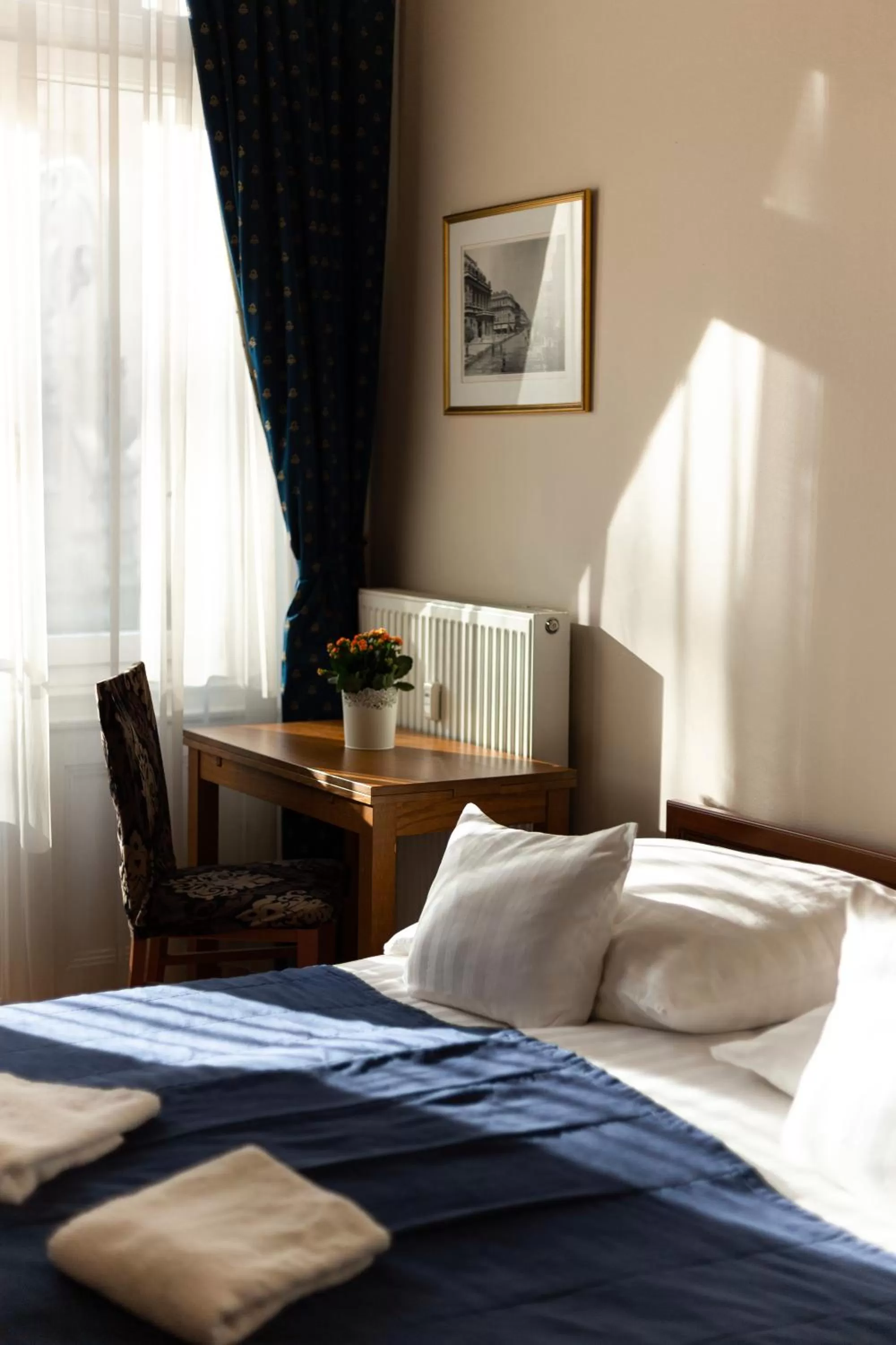 Bedroom, Bed in Budapest Panorama Central