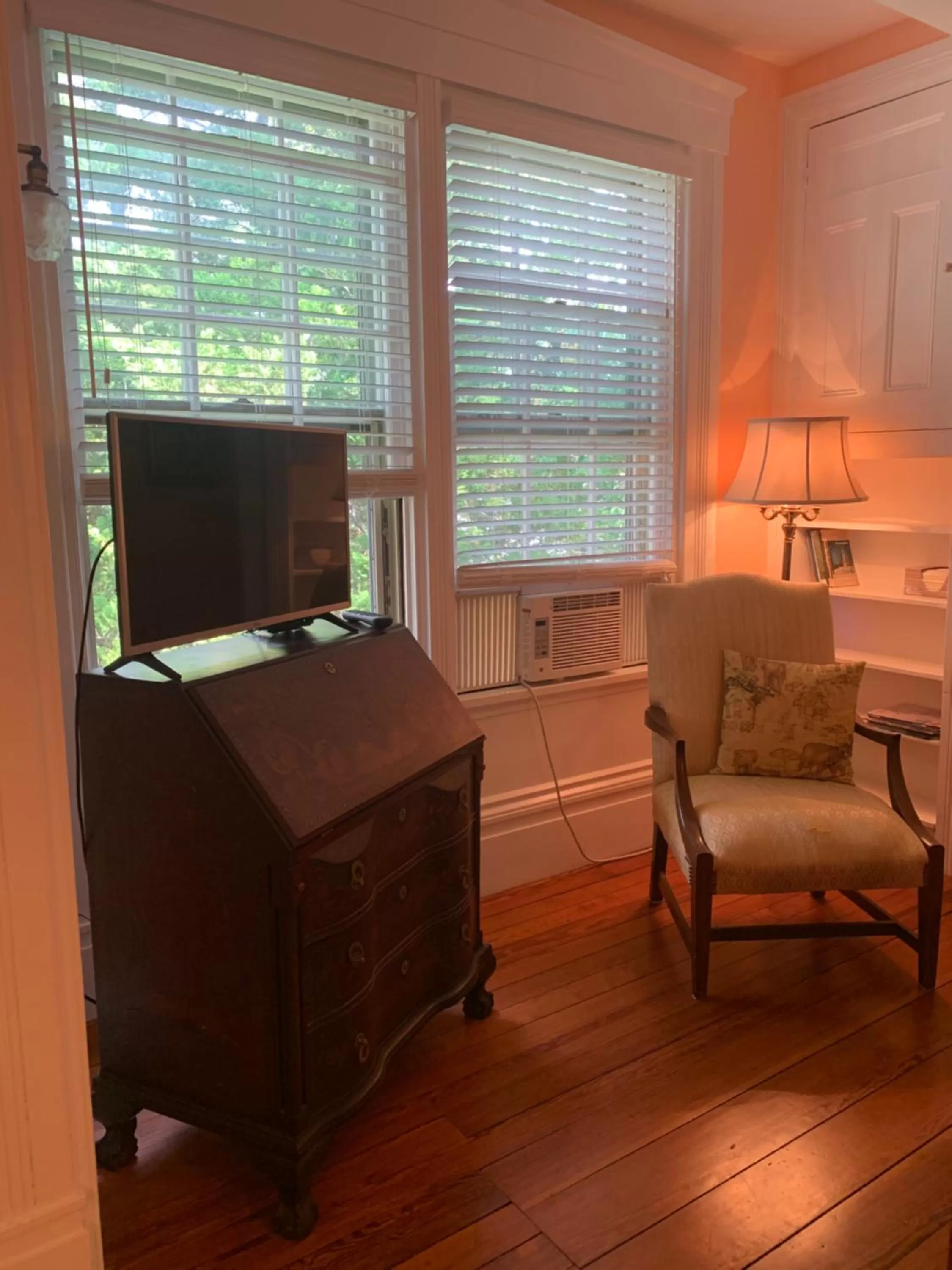 Seating area in Delano Homestead Bed and Breakfast