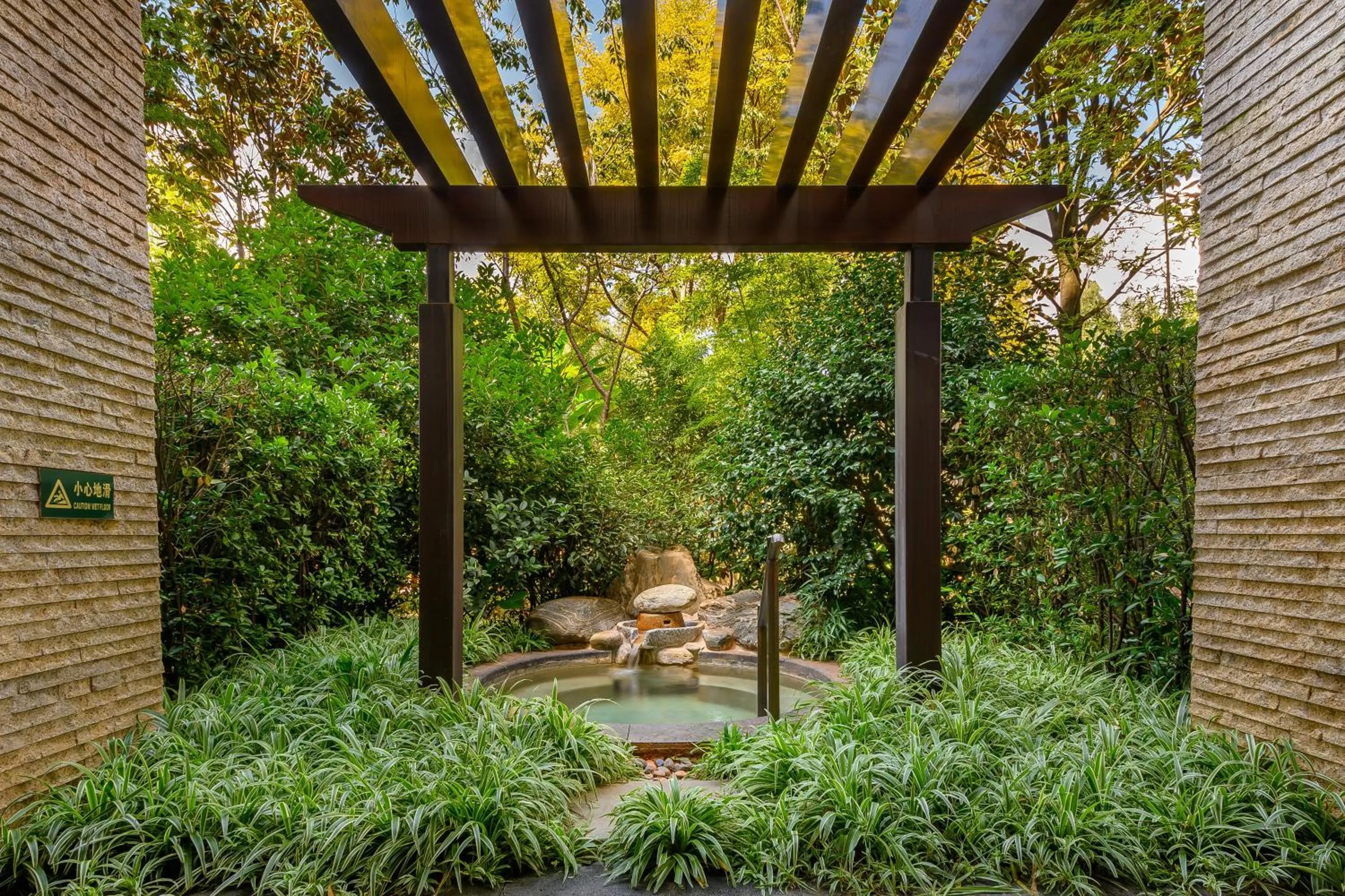 Garden view in HUALUXE Hotels & Resorts Kunming