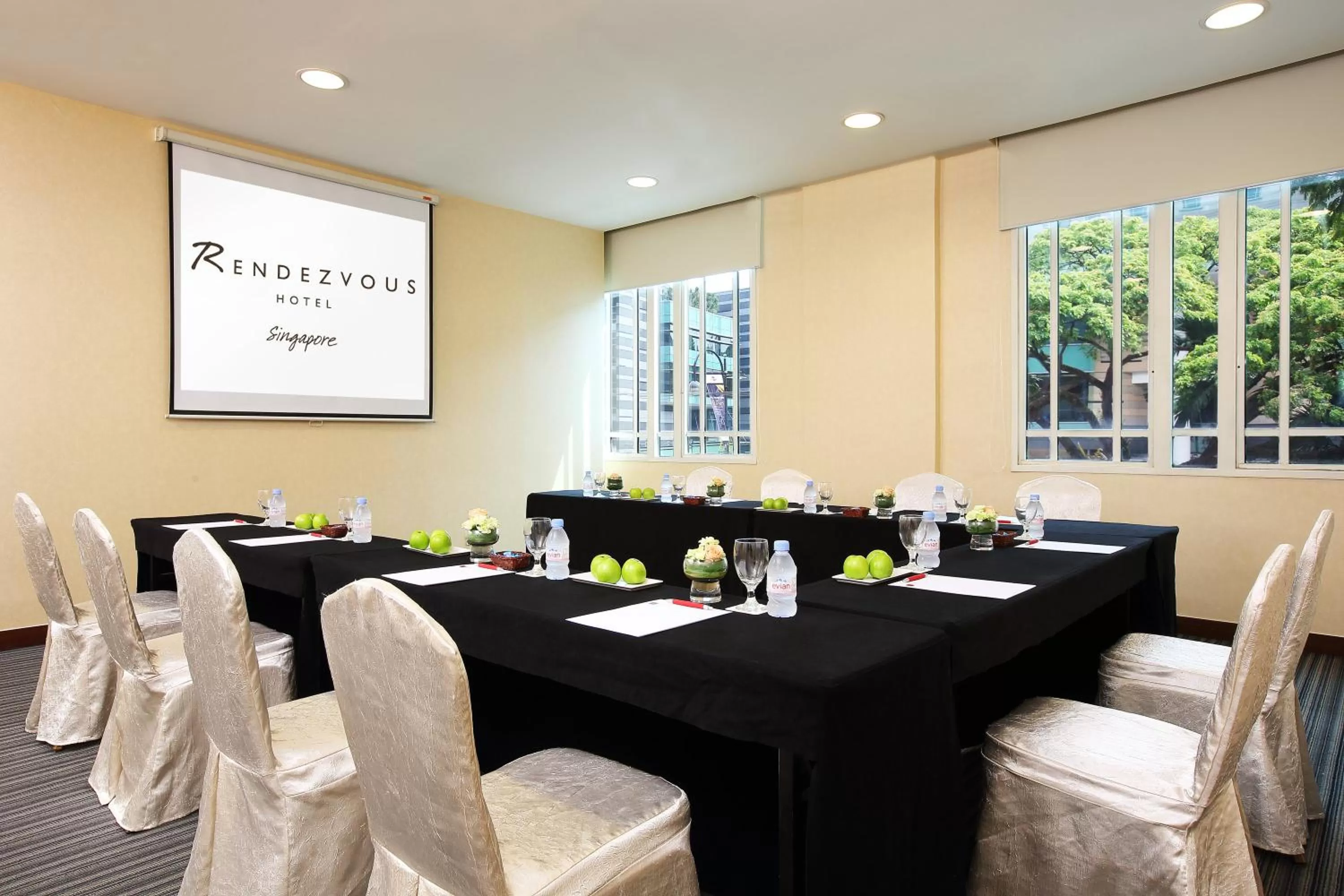 Meeting/conference room in Rendezvous Hotel Singapore by Far East Hospitality