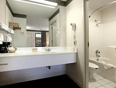Bathroom in Days Inn by Wyndham Dillon