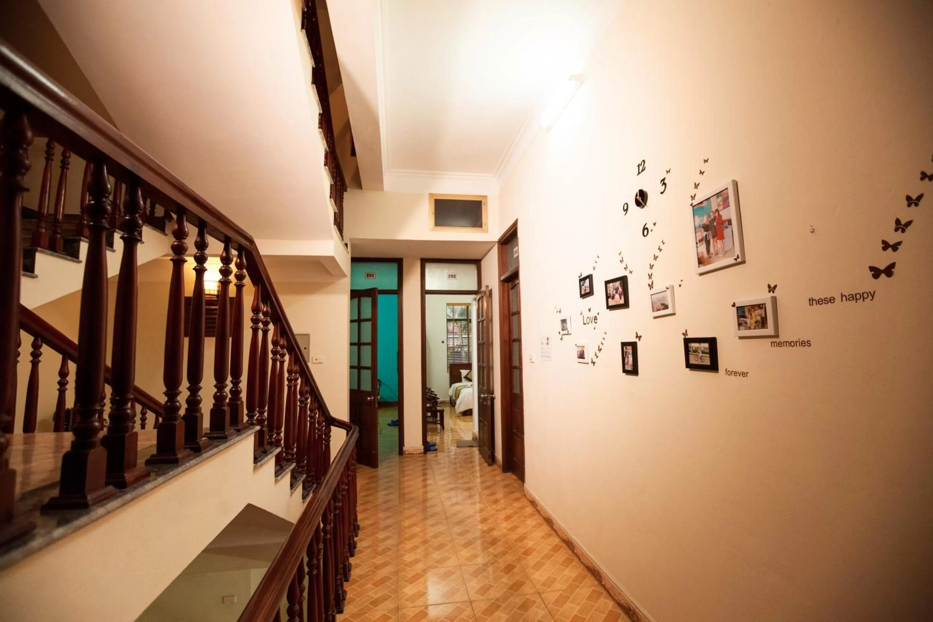 Area and facilities in Alex Ha Long Hotel