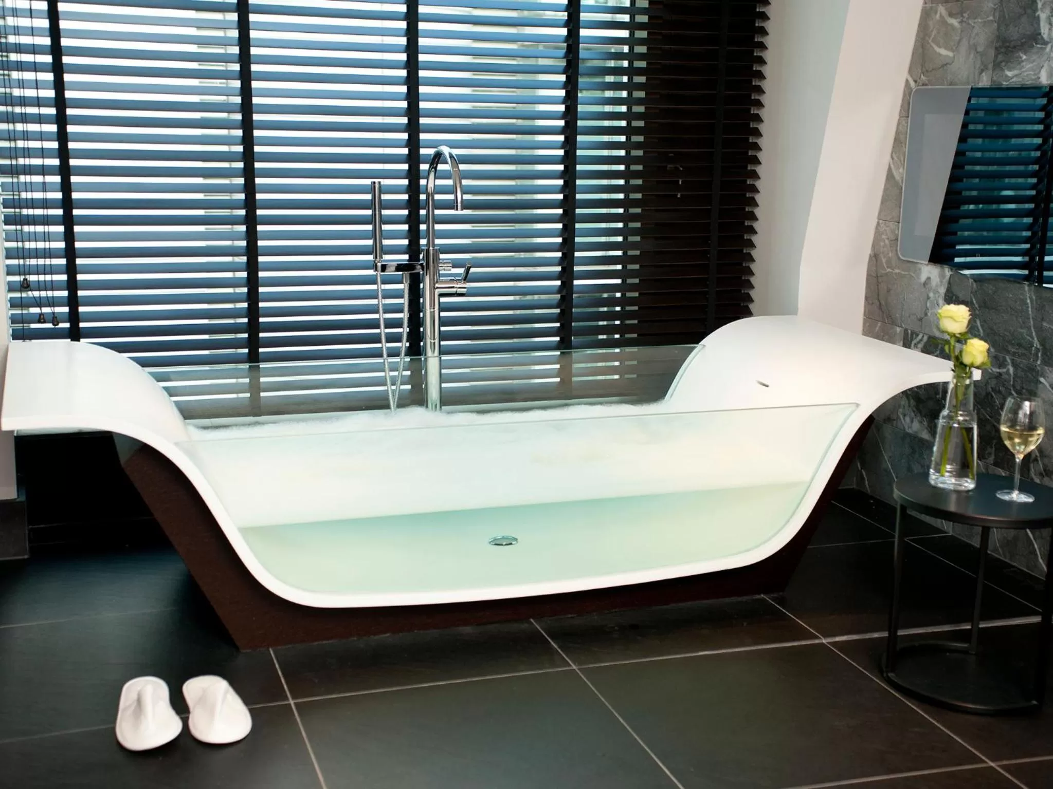 Bathroom in South Place Hotel