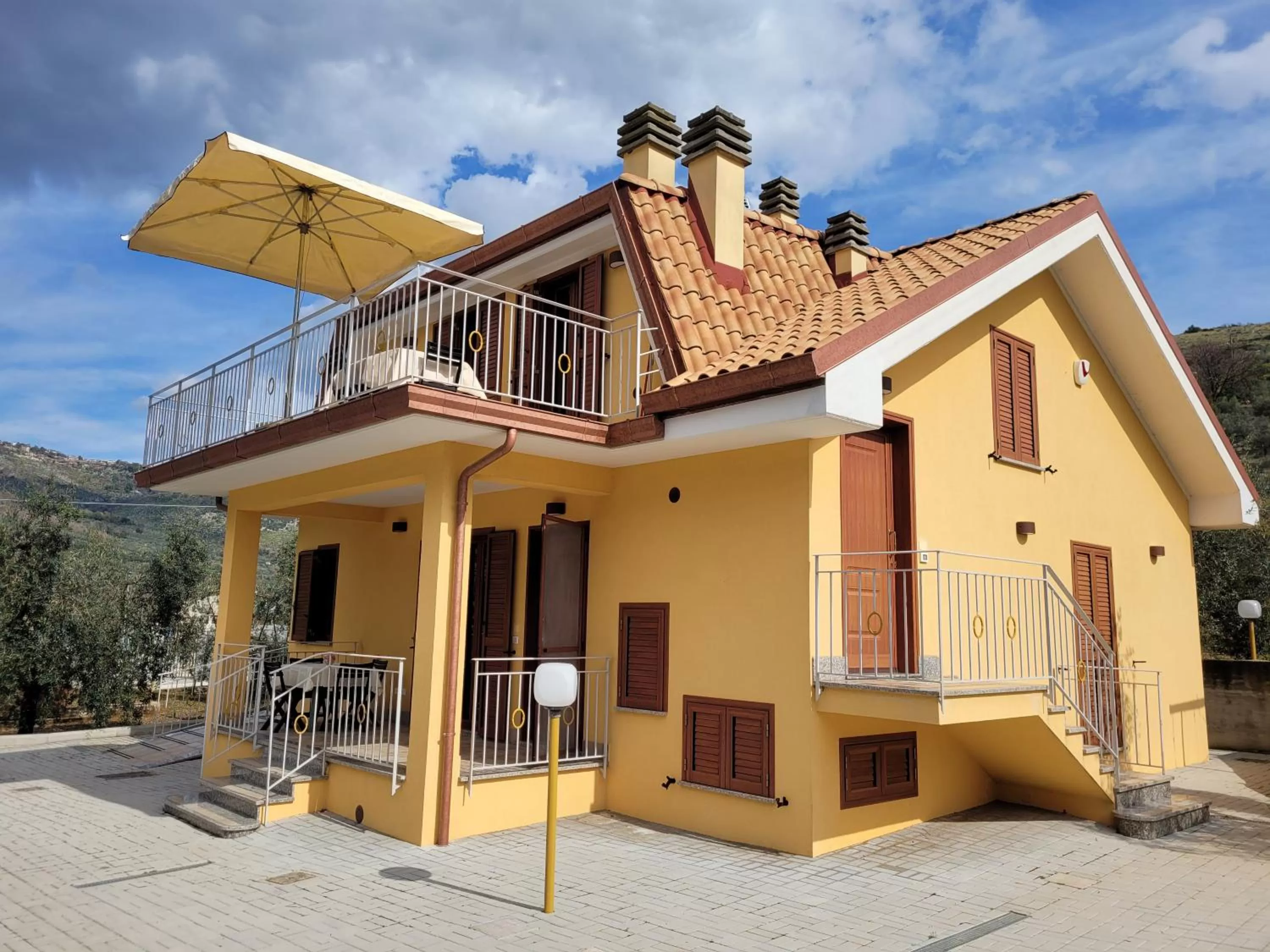 Alloggio turistico Magnifico Alessandro Valle Bernardo 04025 Lenola nei pressi di Fondi LT