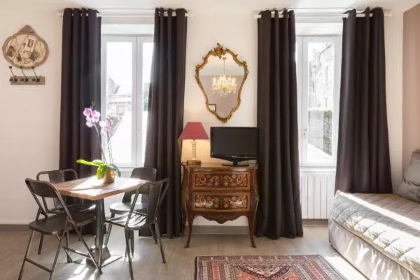 Seating area in Hotel Arvor - O'Lodges by Arvor