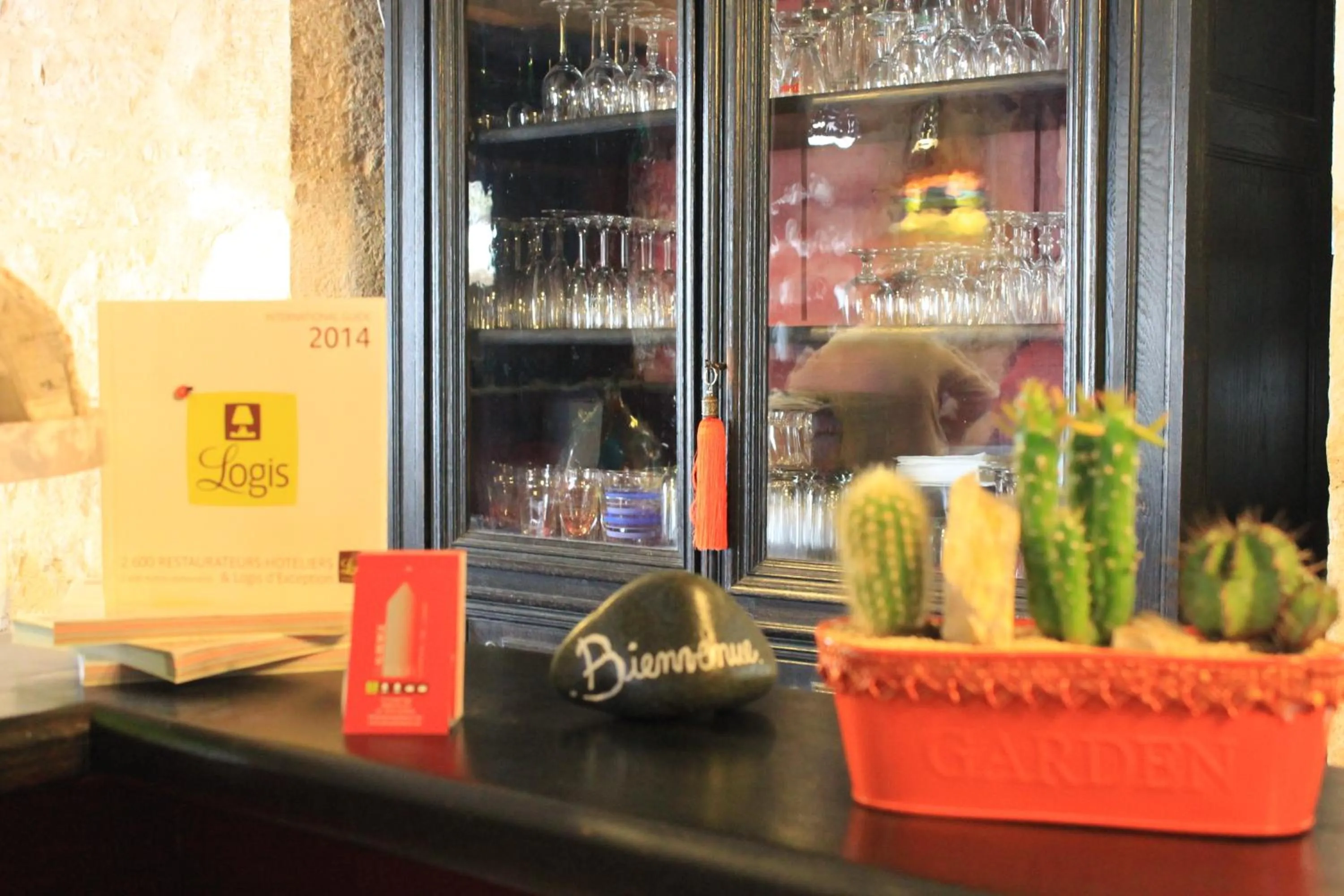 Logis Hotels- Auberge de la Tour - Hôtel et restaurant