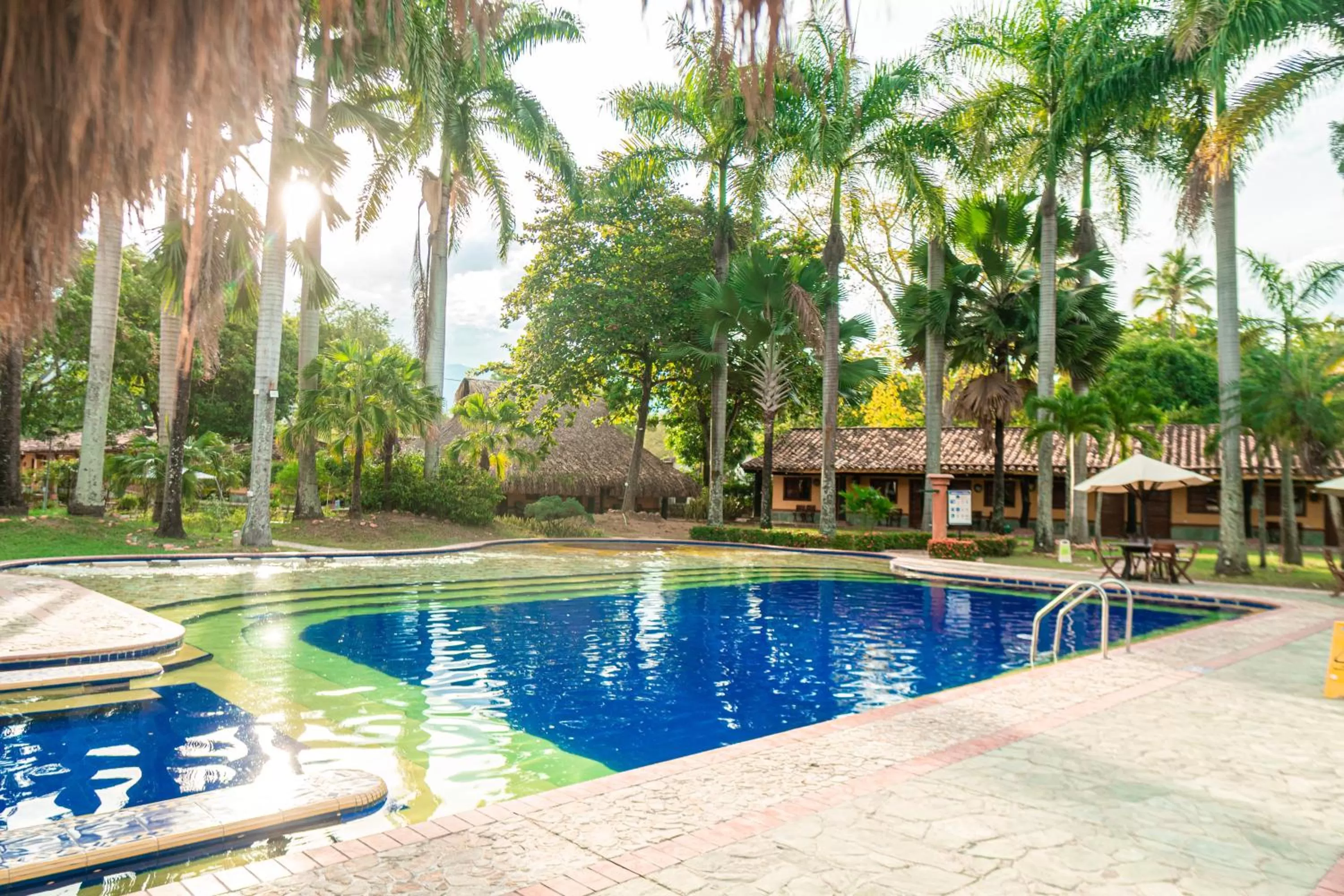 Pool view in Hotel Portón del Sol