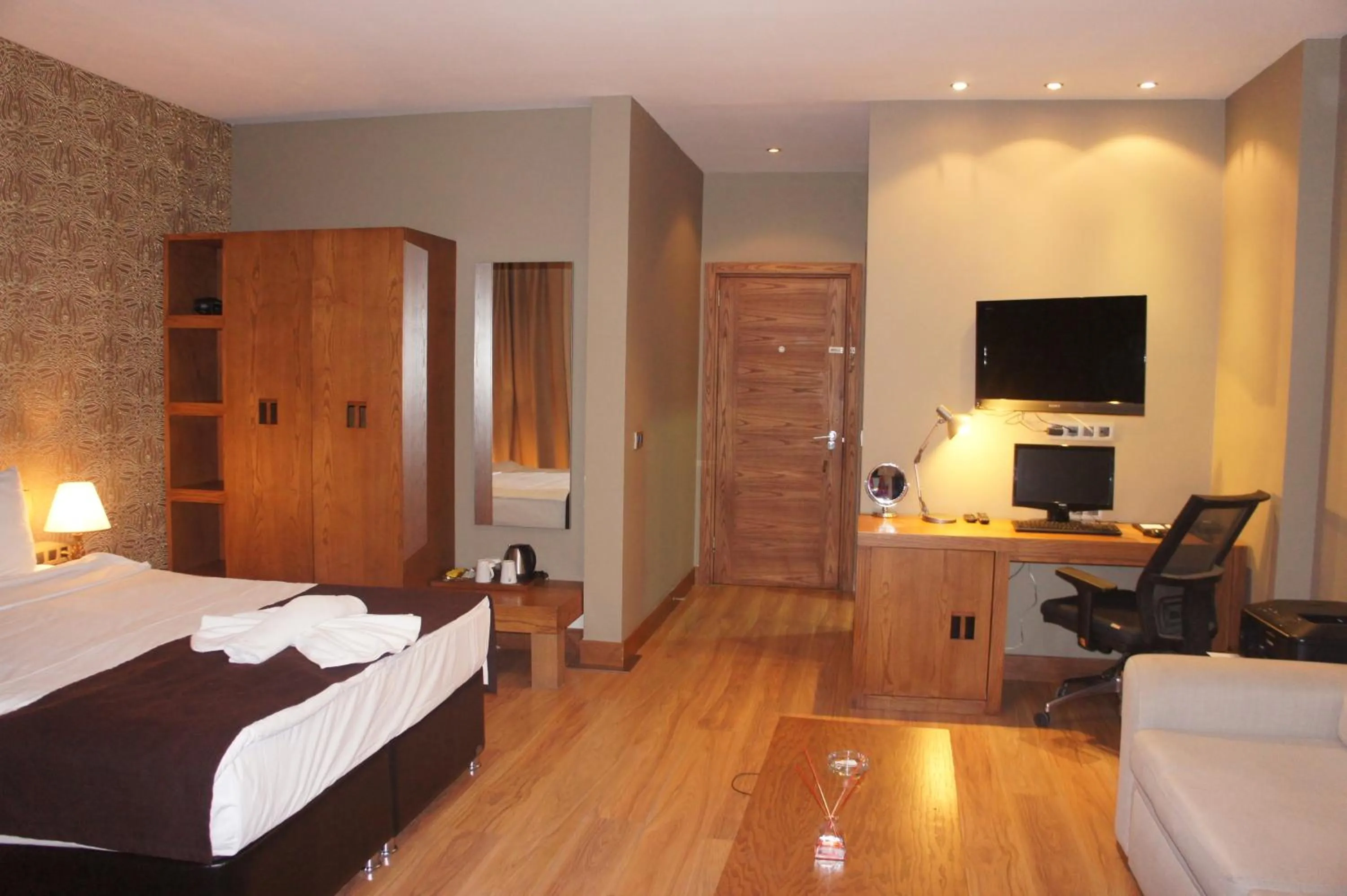 Photo of the whole room, Bed in Triada Hotel Taksim - Special Category
