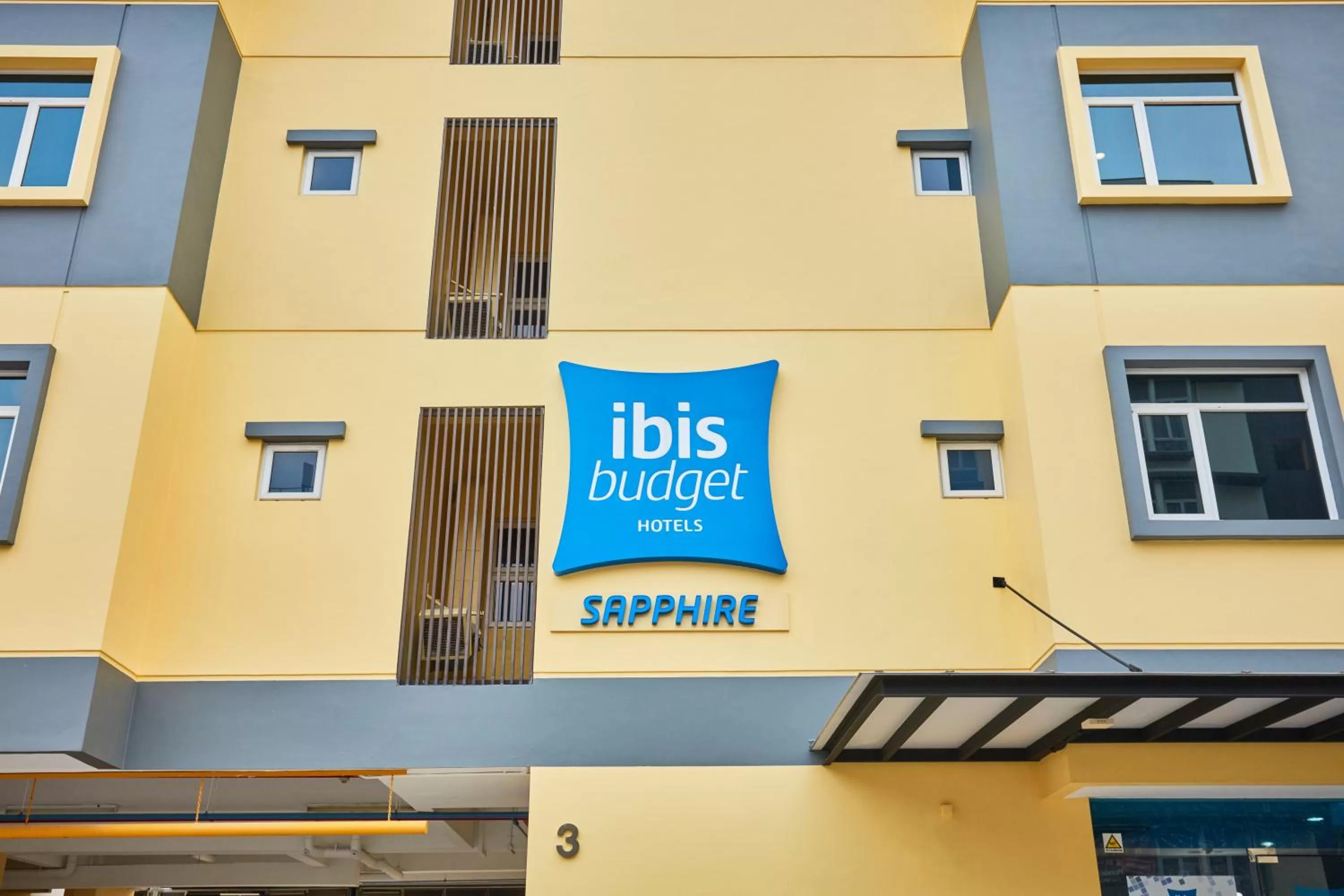 Facade/entrance in ibis budget Singapore Sapphire