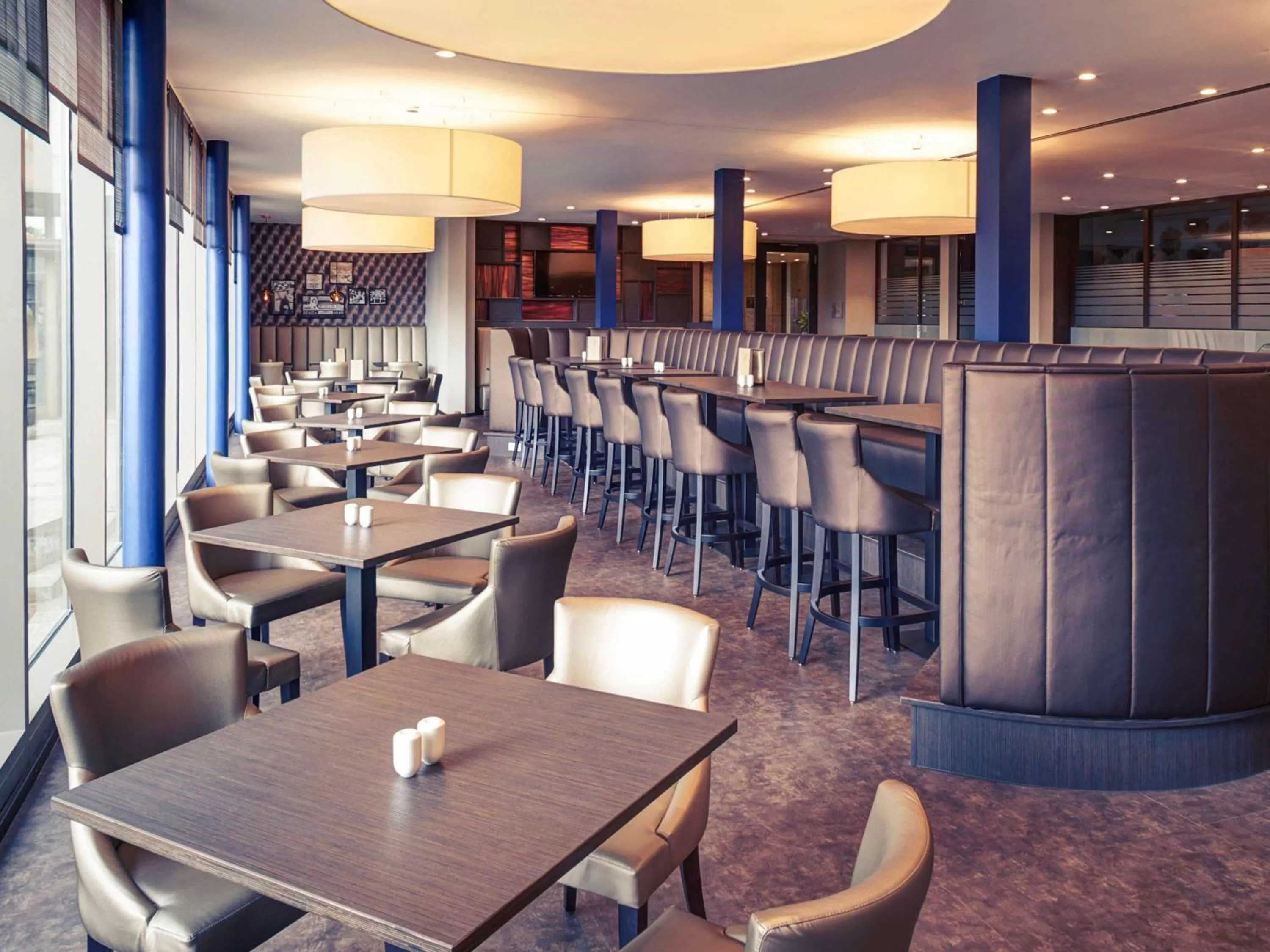 Restaurant/places to eat in Mercure Hotel Dortmund Messe