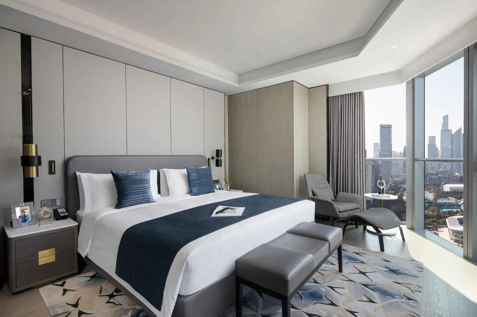 Photo of the whole room, Bed in Ascott ICC Guangzhou