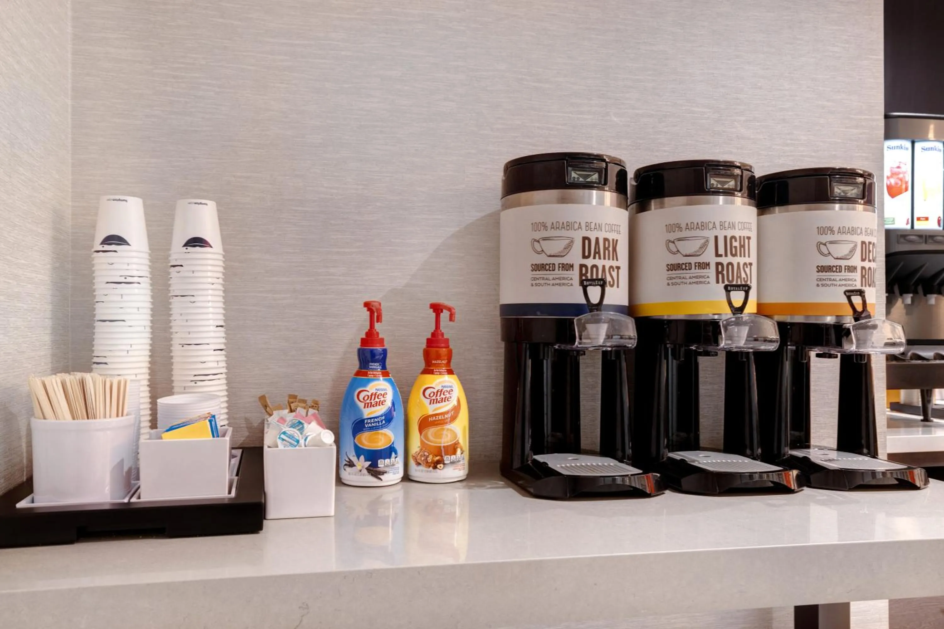 Coffee/tea facilities in Hampton Inn Chicago Orland Park