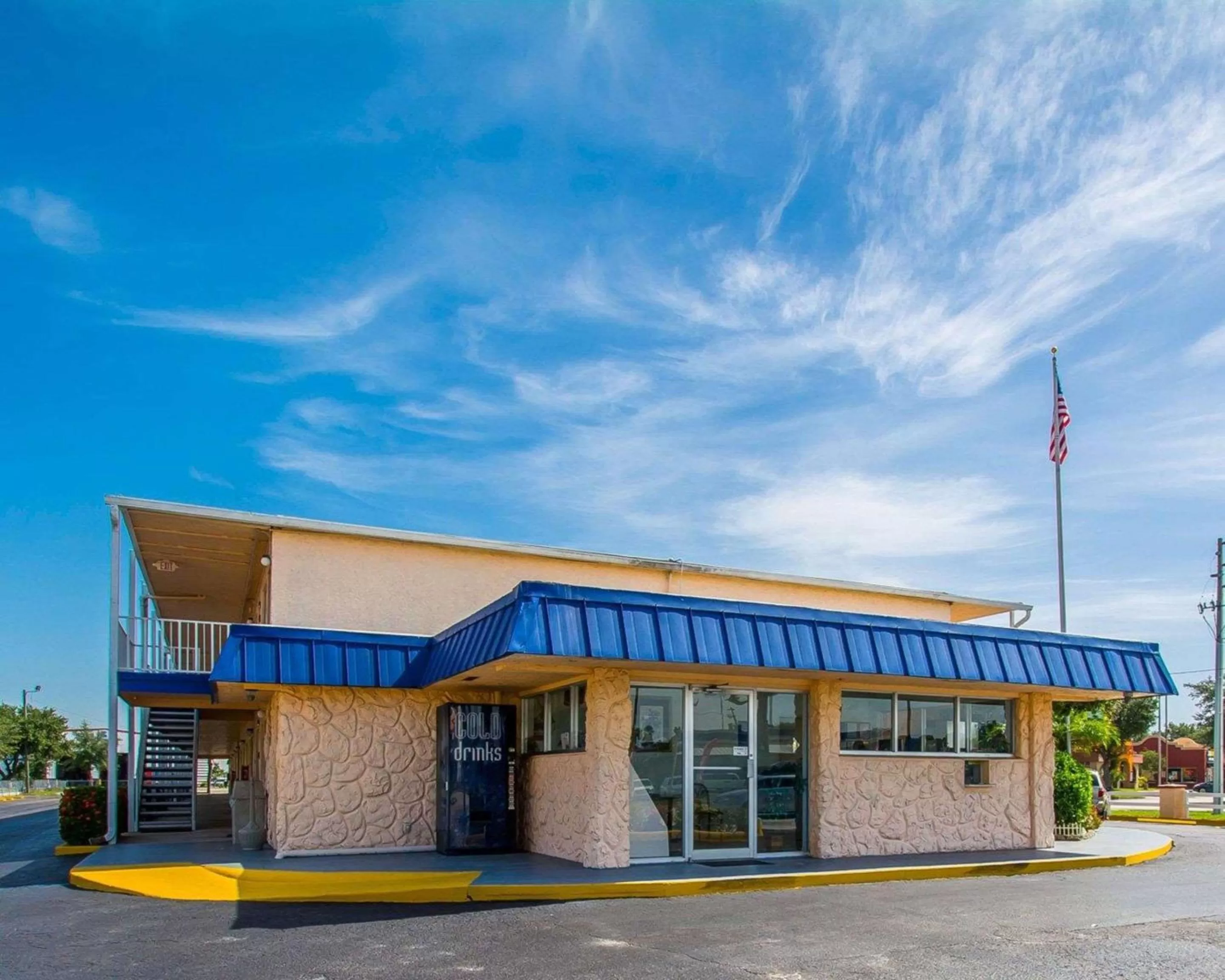 Property building in Rodeway Inn Fort Pierce I-95