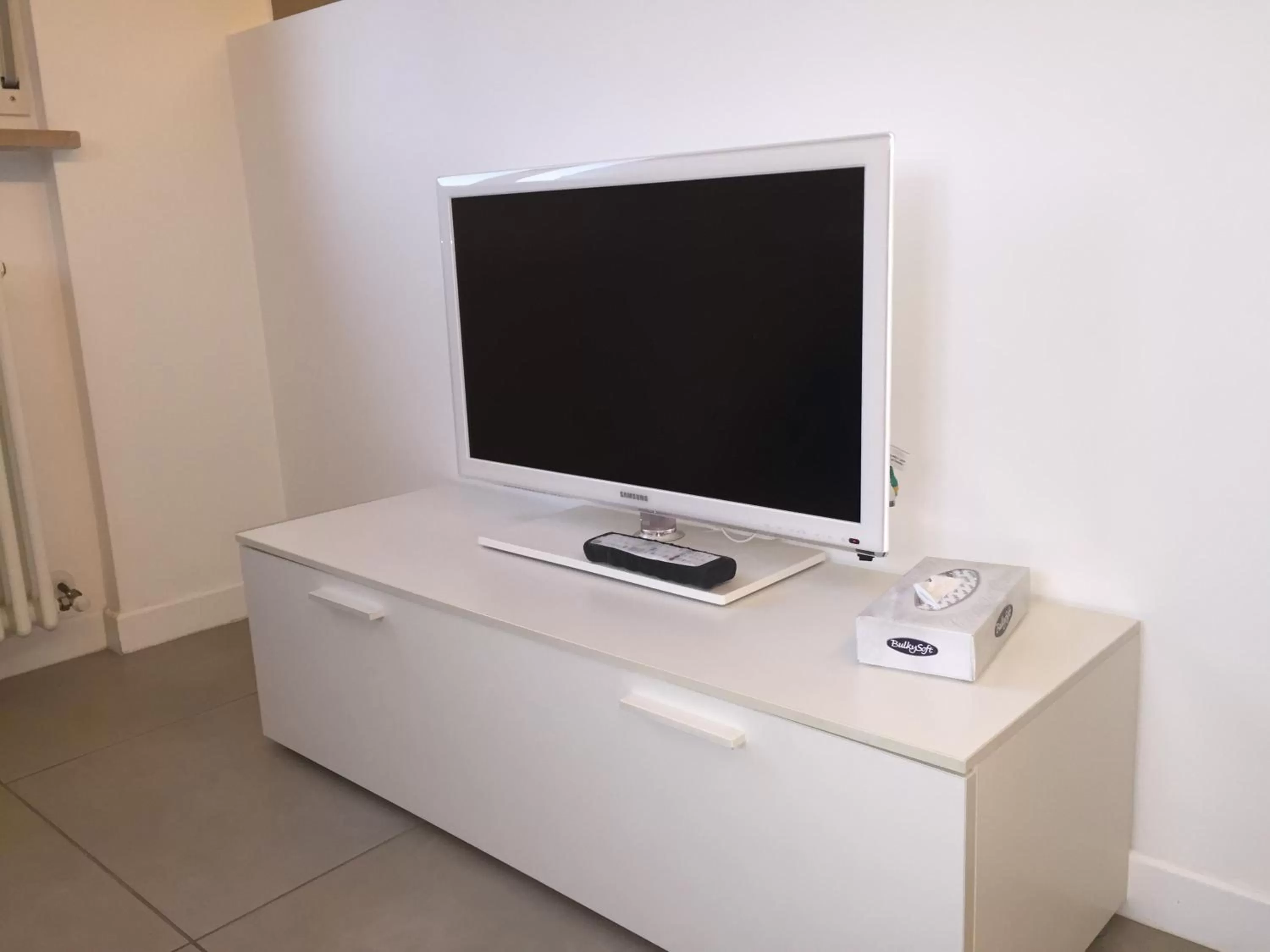 TV and multimedia in Residence La Nave