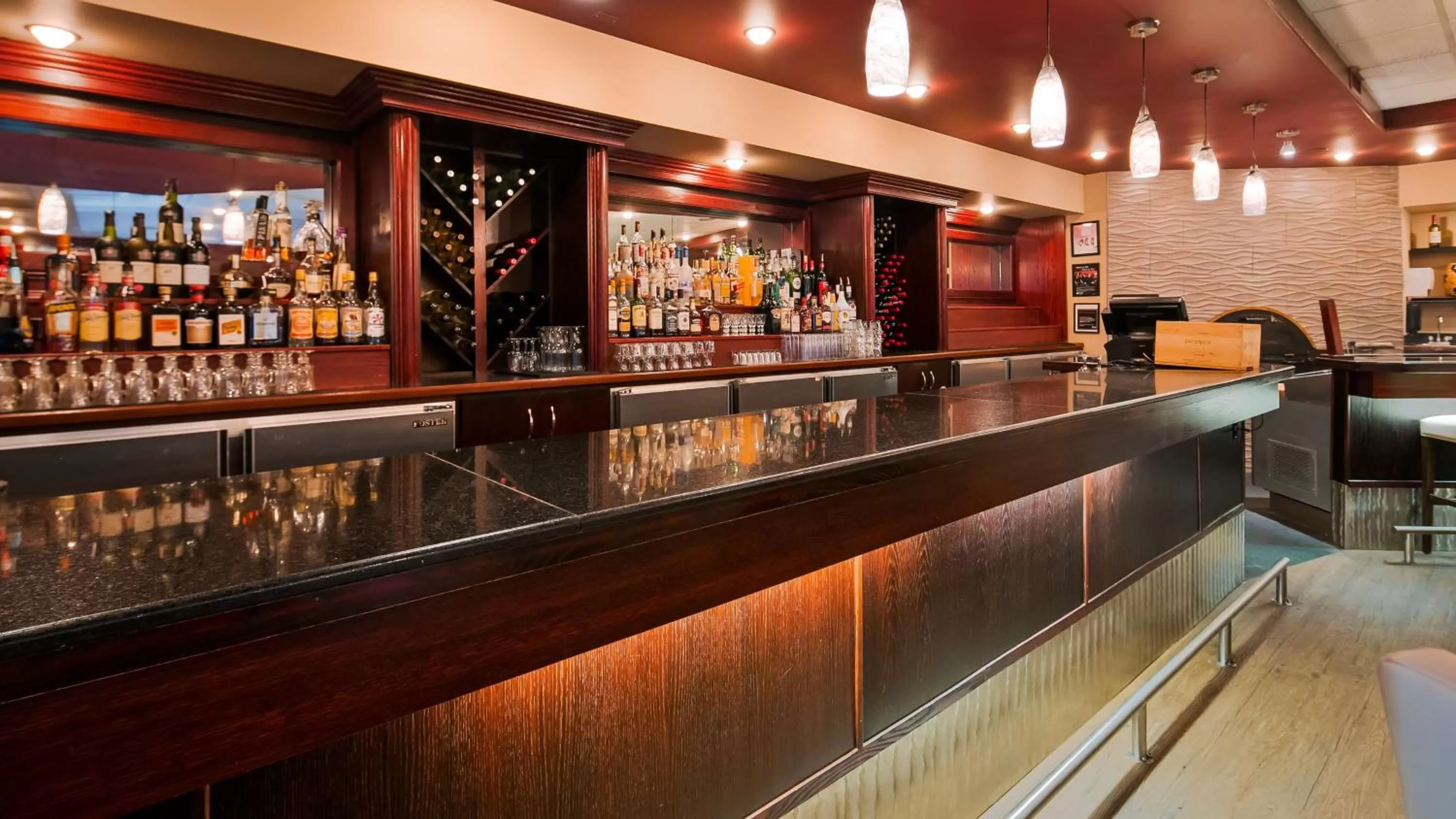 Lounge or bar in Best Western Grande Prairie