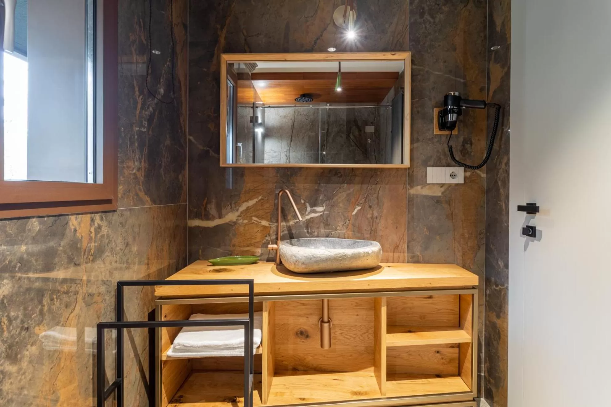 Bathroom in Locanda Milia Etna