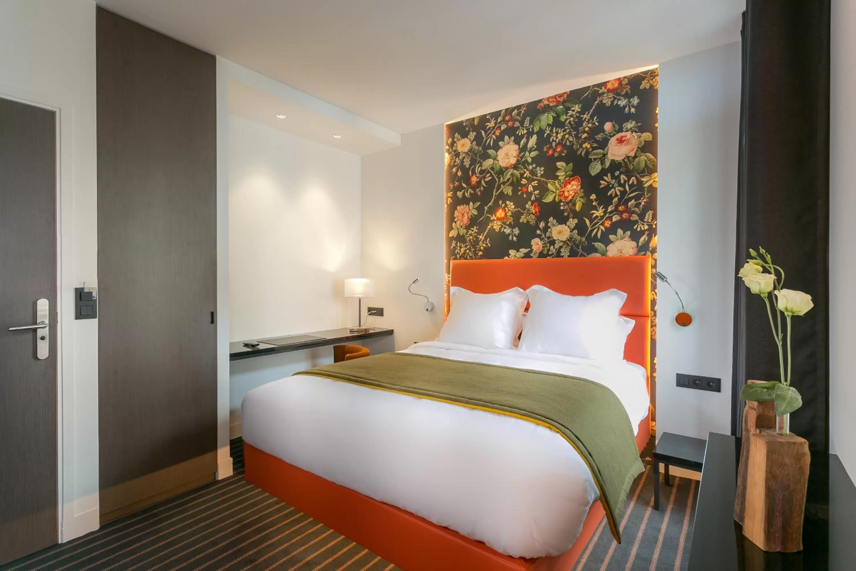 Photo of the whole room, Bed in Hotel Scarlett