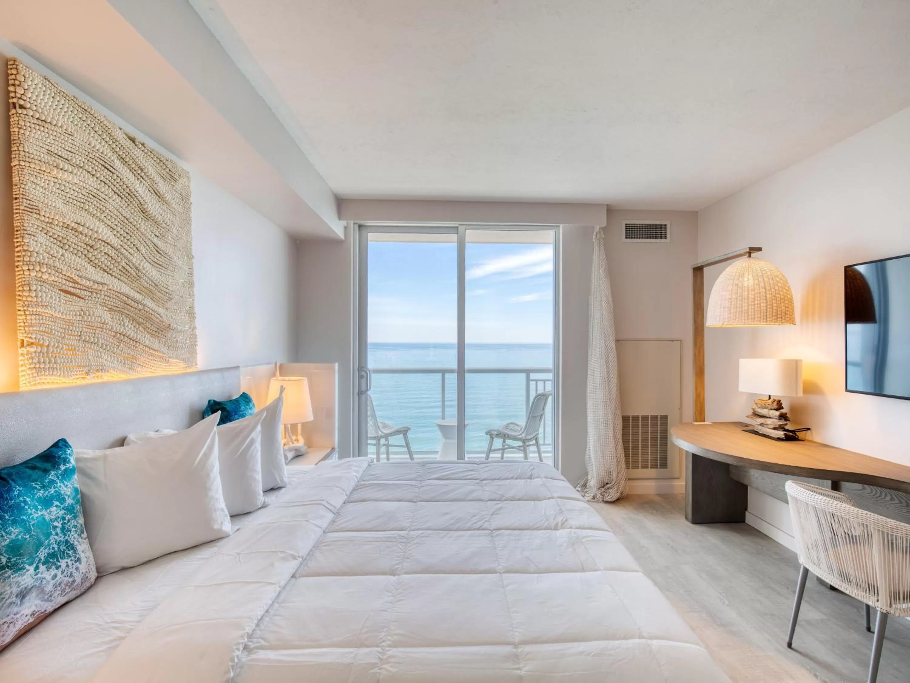 Photo of the whole room, Bed in Daytona Grande Oceanfront Resort