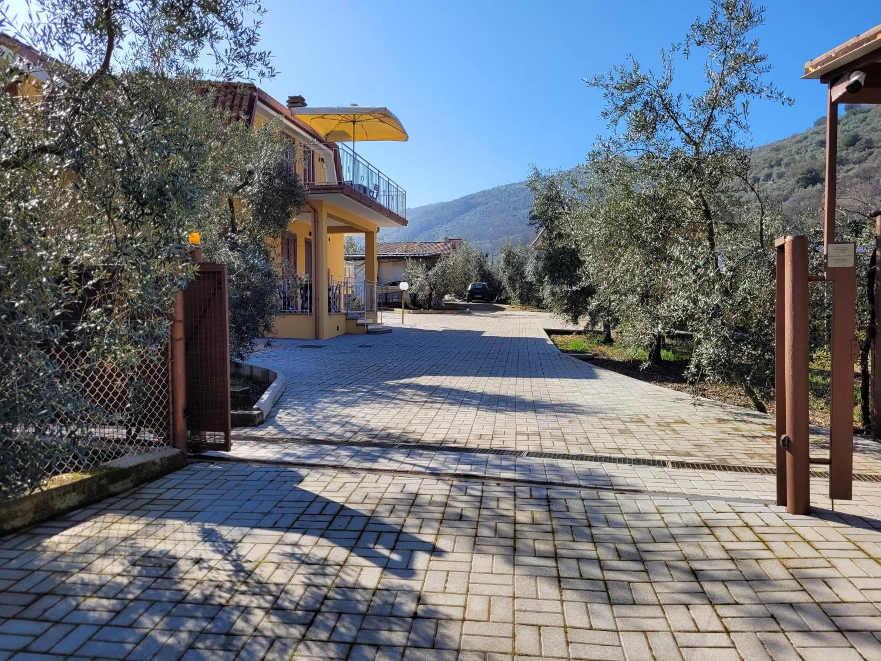 Alloggio turistico Magnifico Alessandro Valle Bernardo 04025 Lenola nei pressi di Fondi LT