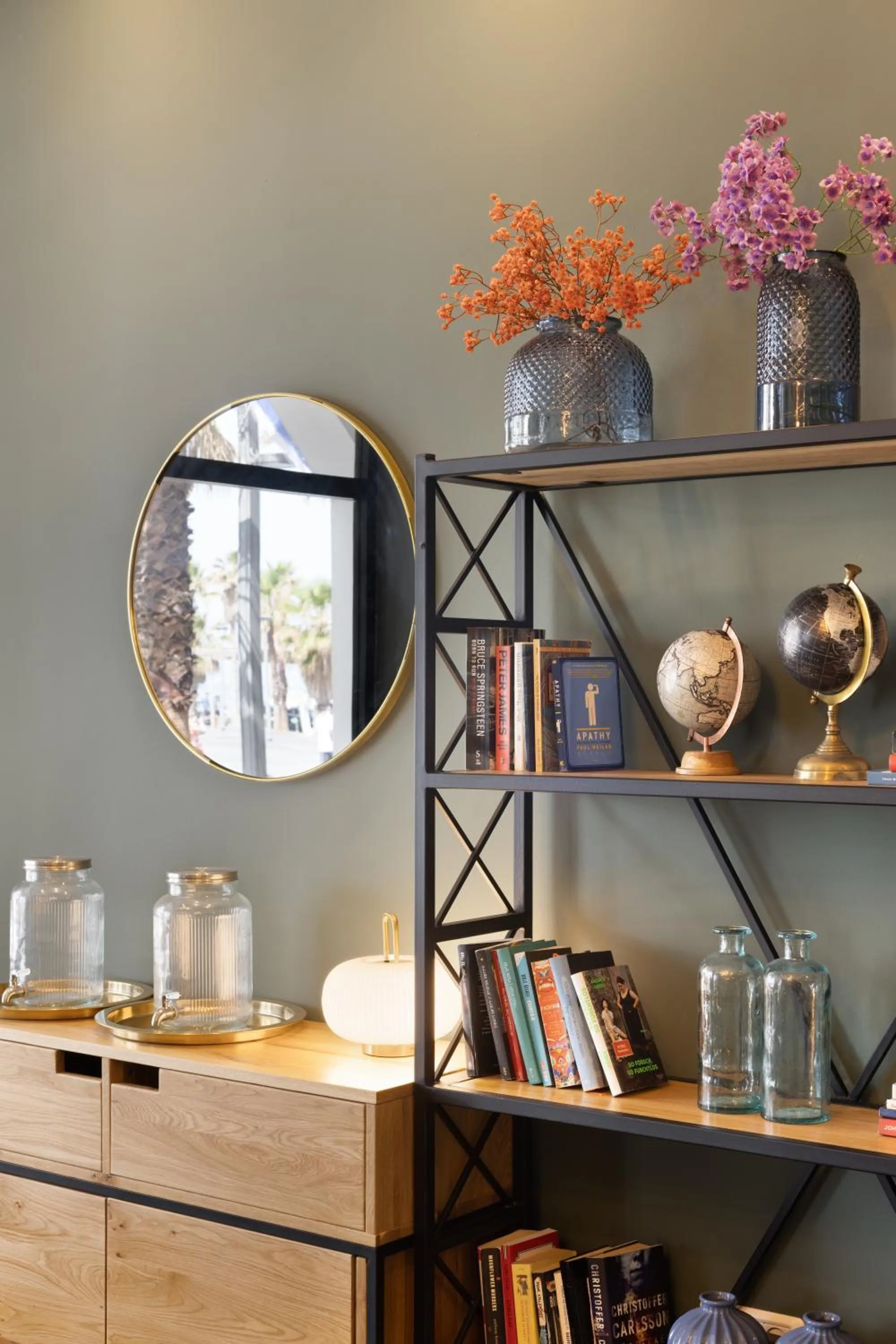 Lobby or reception in Liber Tel Aviv Sea Shore Suites BY RAPHAEL HOTELS