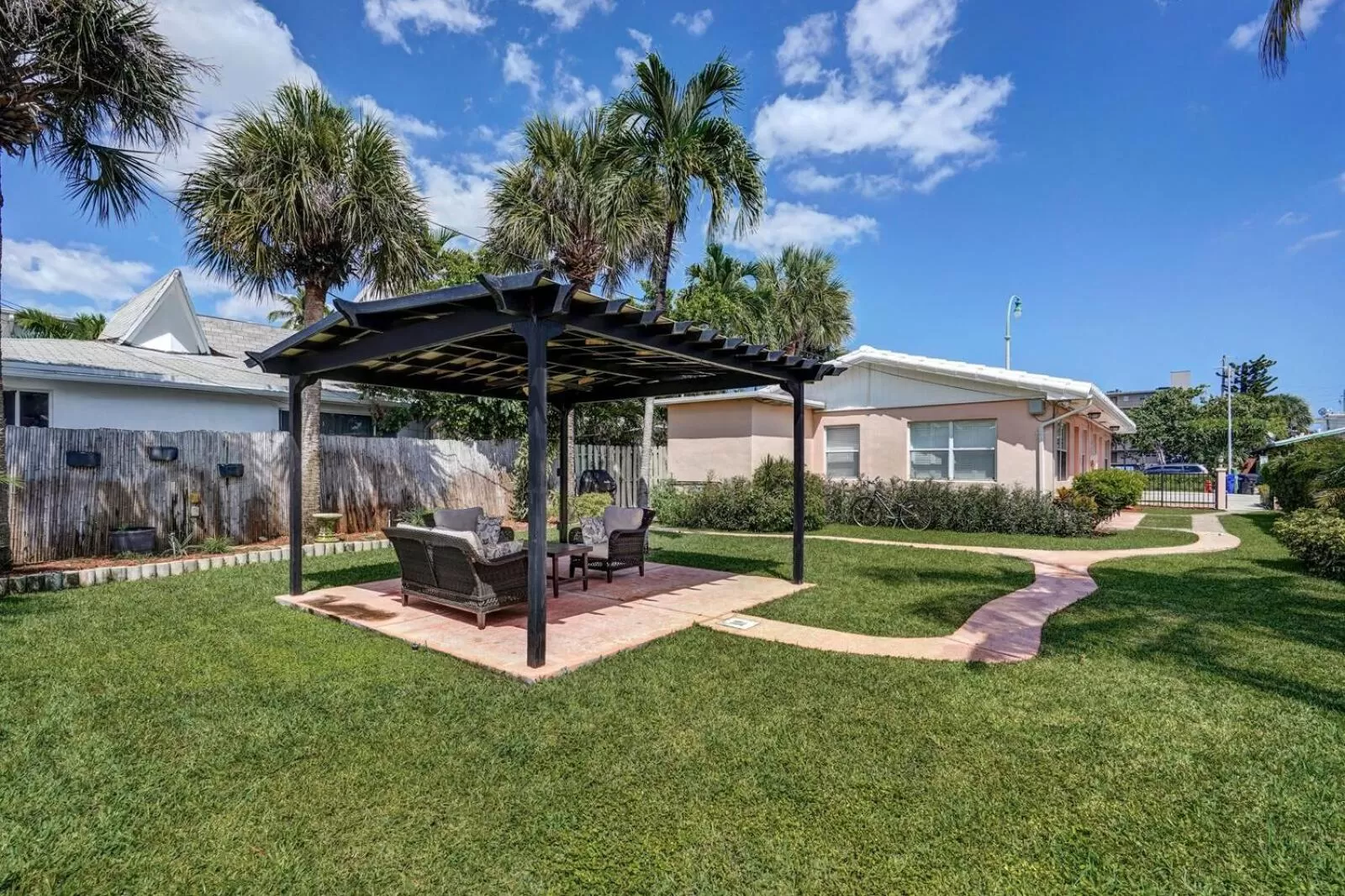 Property Building in Sea Garden by the Sea