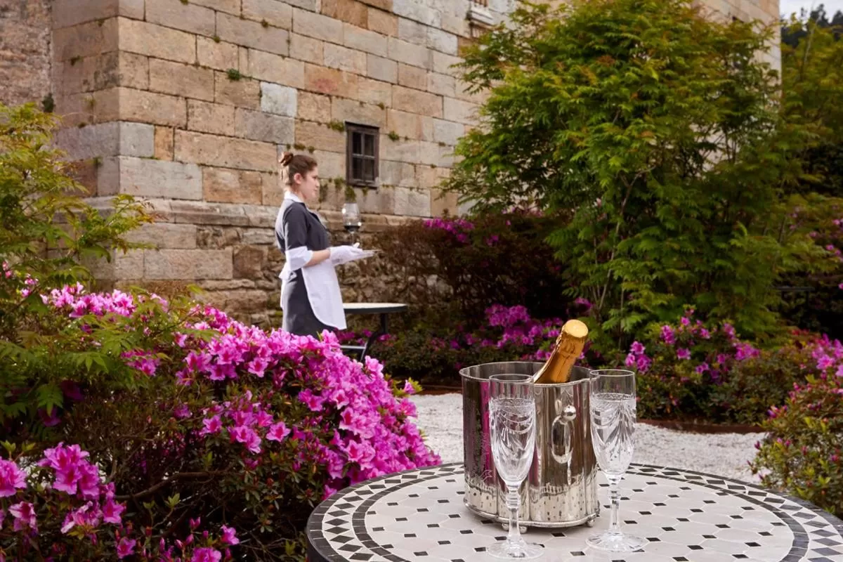 Lounge or bar in Helguera Palacio Boutique & Antique