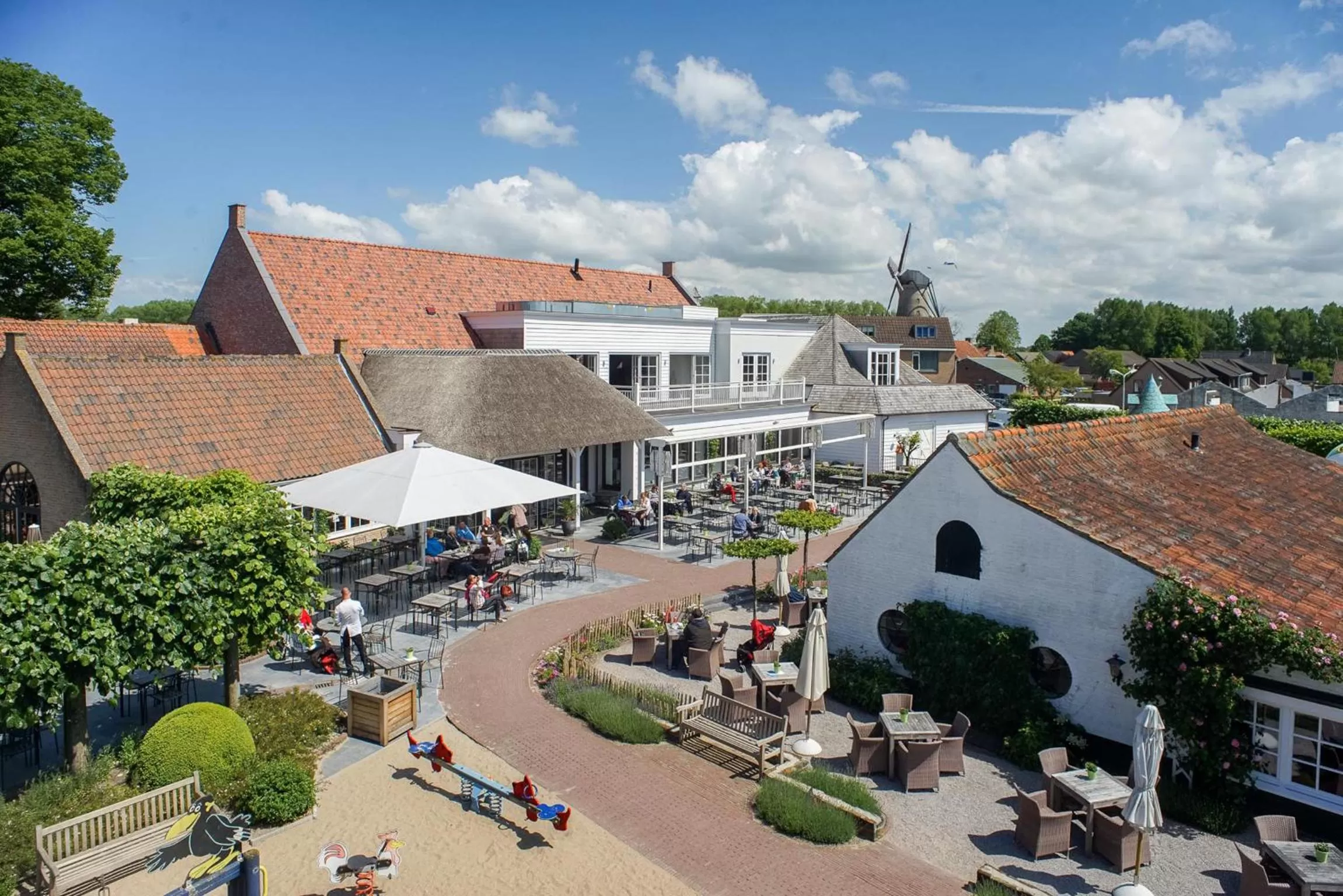 Restaurant/places to eat in De Lindenhoeve Boutique Hotel