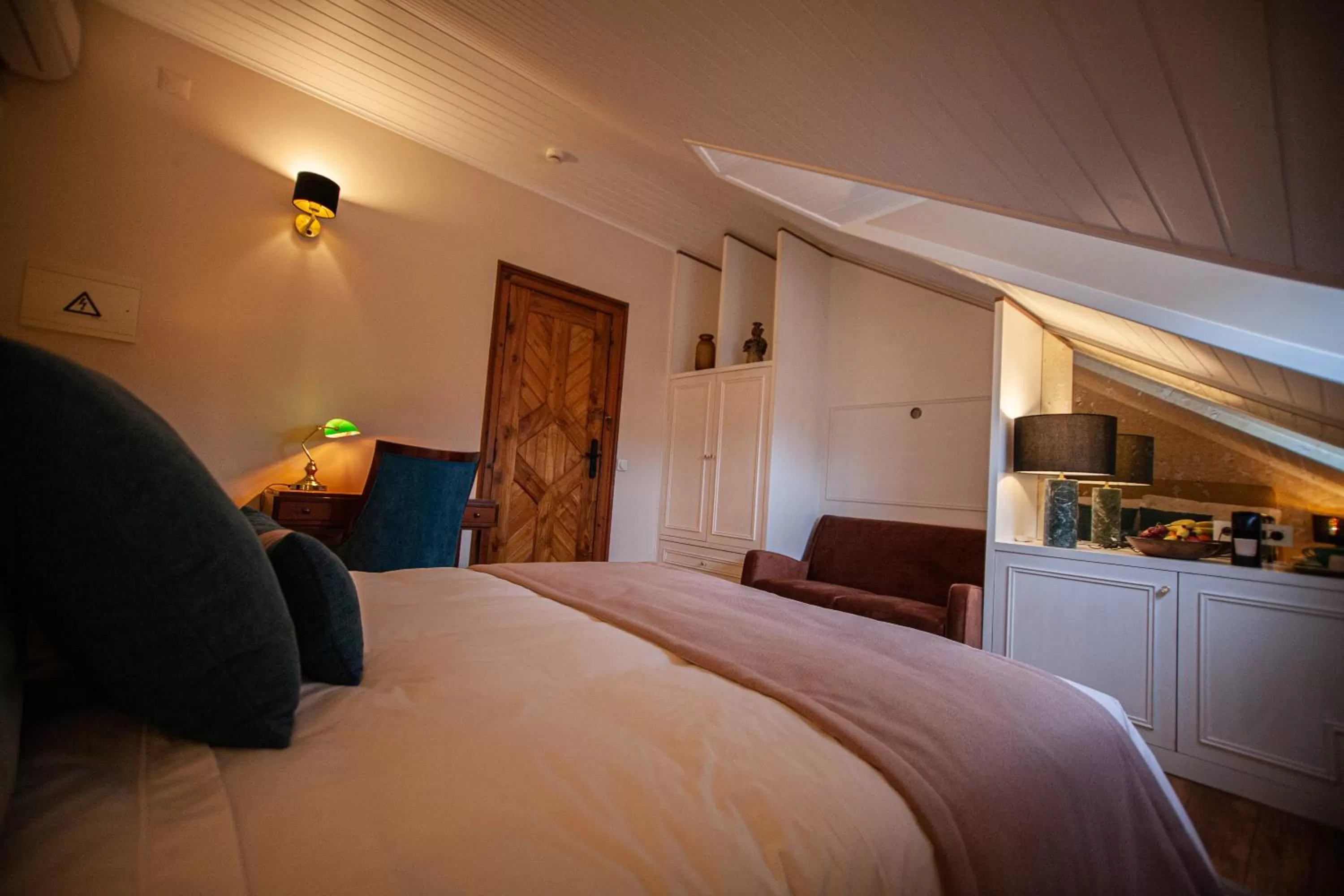 Bedroom, Bed in Storytellers Palace