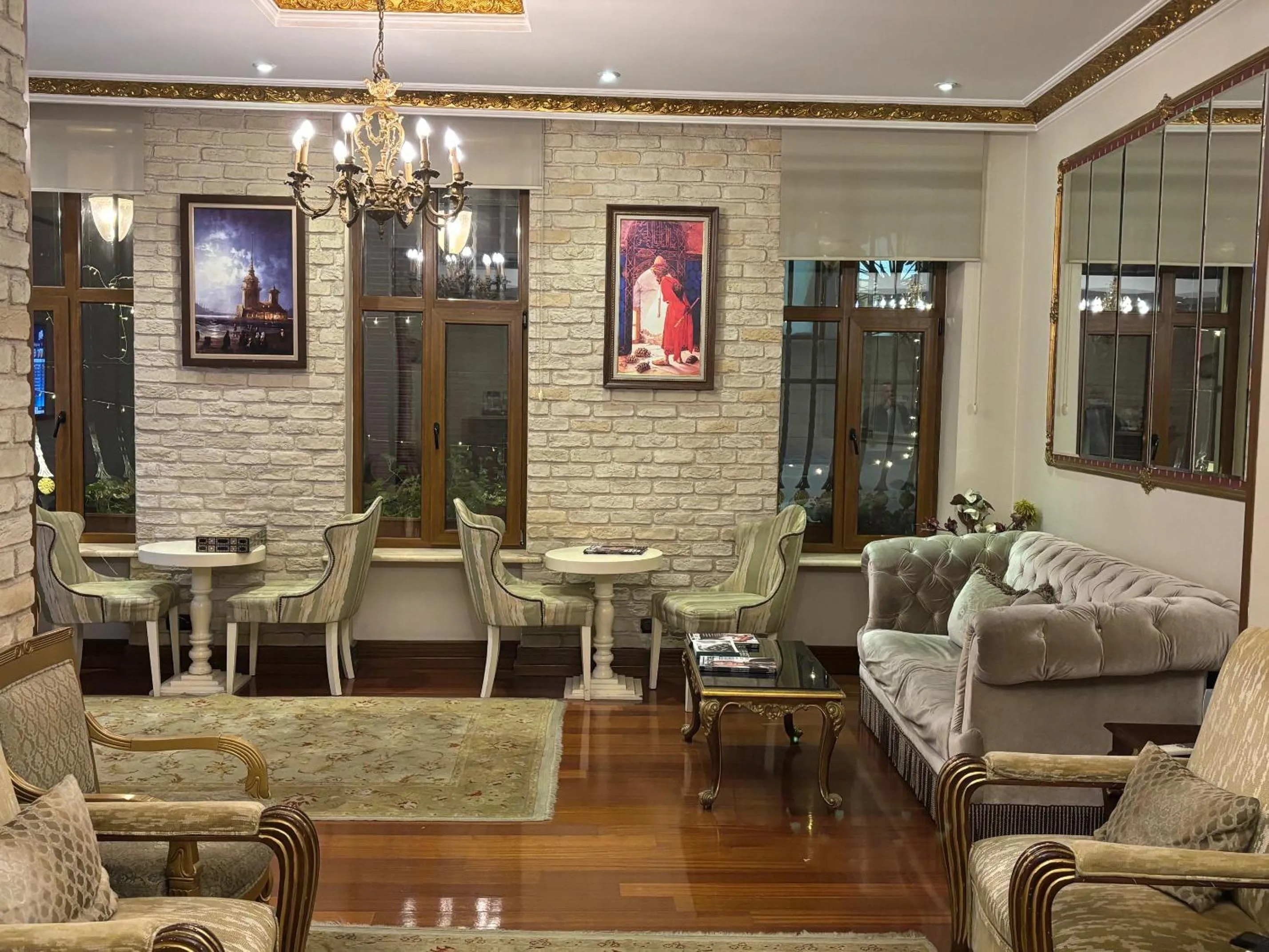 Restaurant/places to eat in Nil Hotel İstanbul City Center
