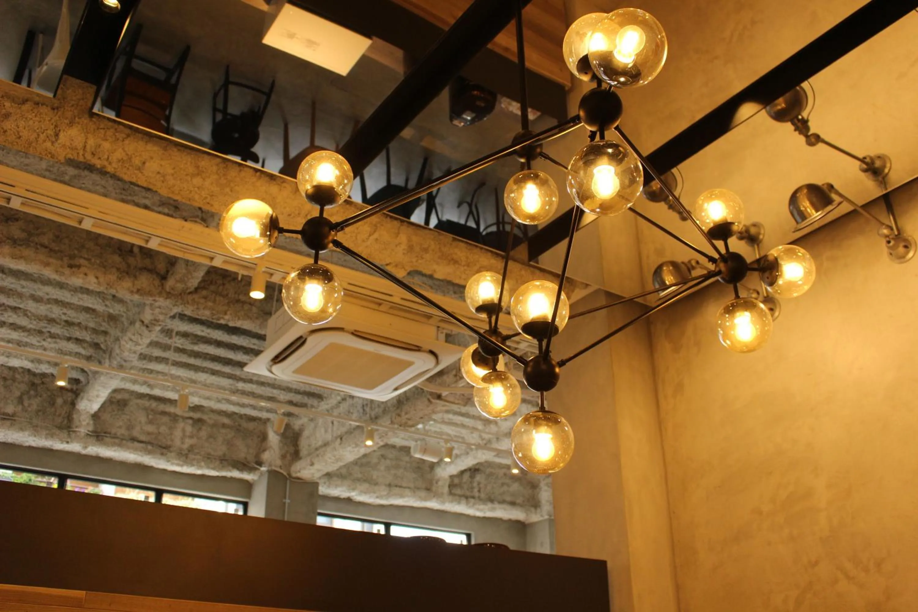 Decorative detail in Hotel Sunplaza 2